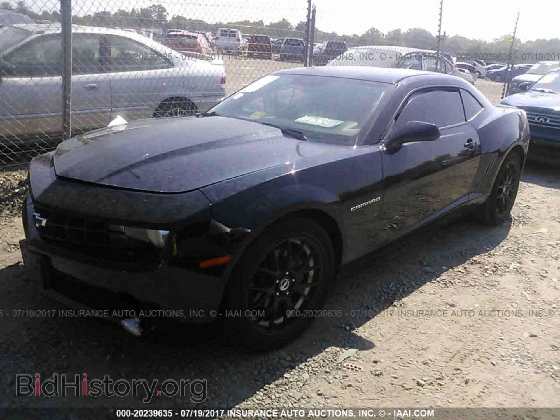2013 Chevrolet Camaro - VIN: 2G1FB1E32D9210570 - Фото 2