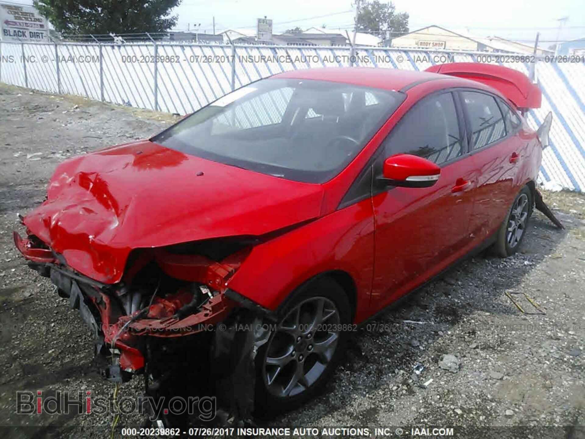 2014 Ford Focus - VIN: 1FADP3F28EL182923 - Фото 2