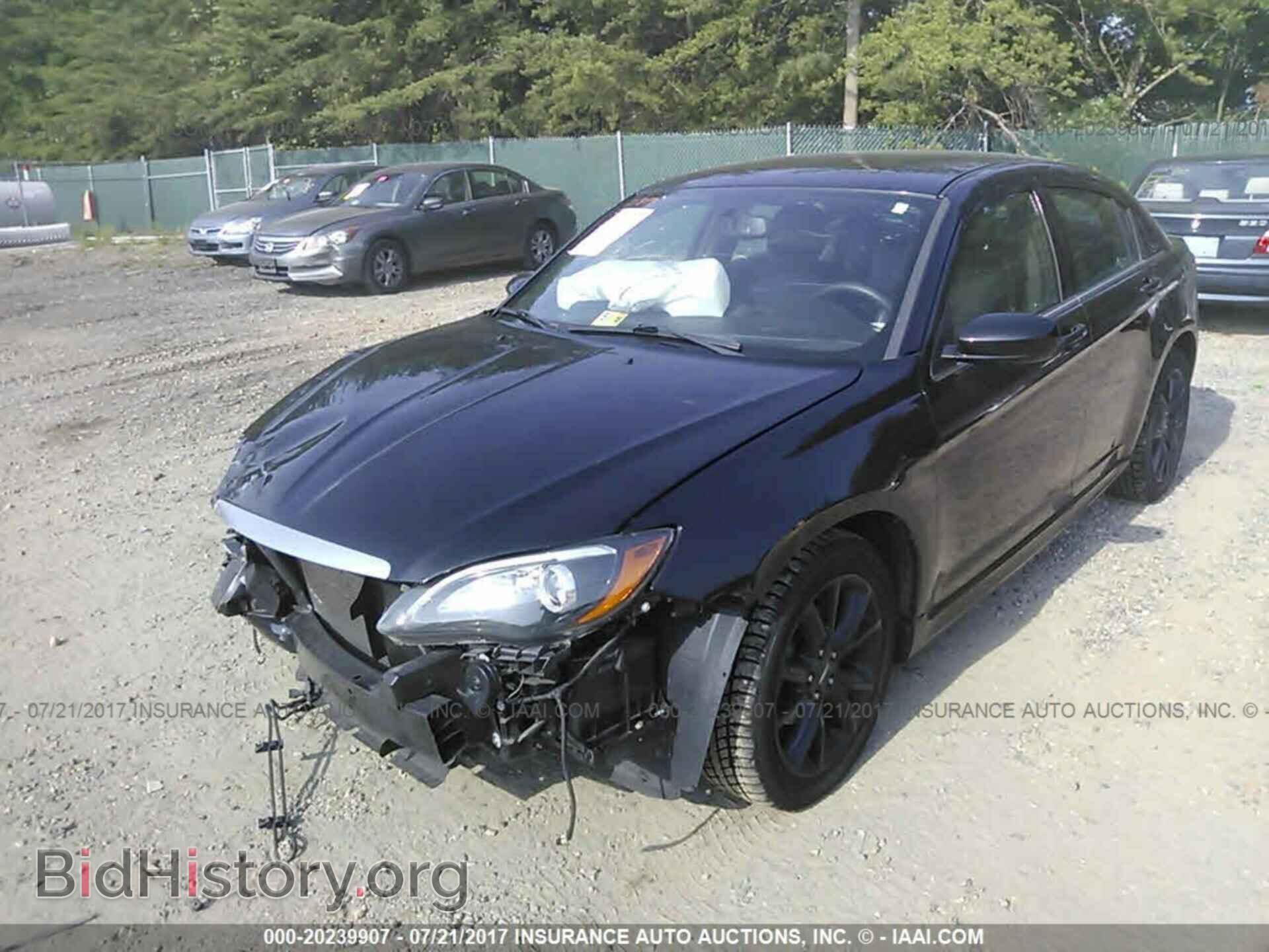 2014 Chrysler 200 - VIN: 1C3CCBCG5EN172838 - Фото 2