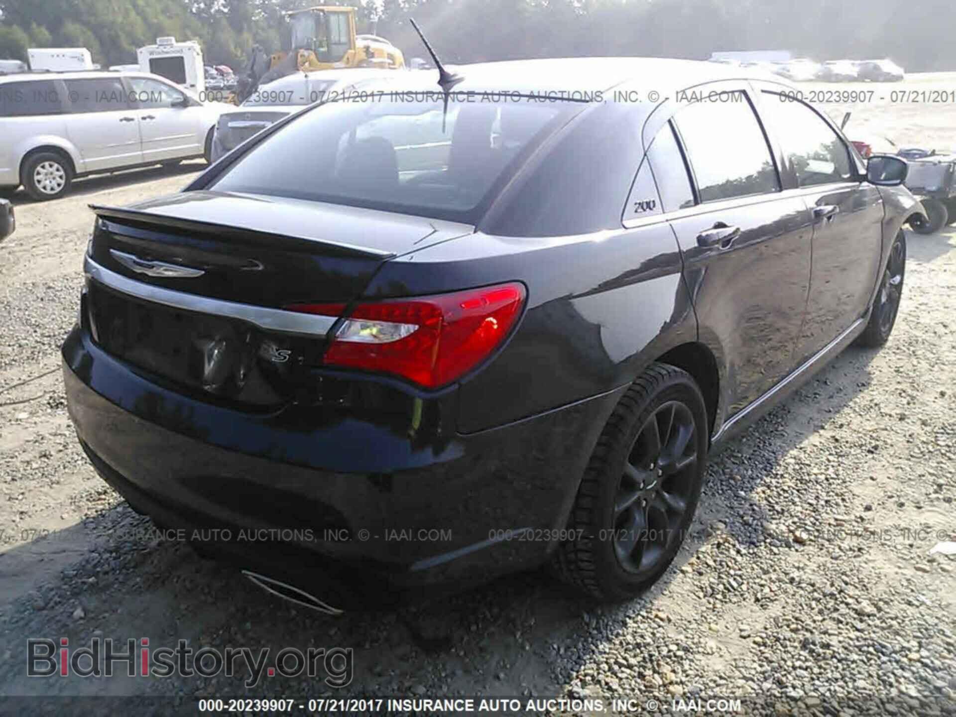 2014 Chrysler 200 - VIN: 1C3CCBCG5EN172838 - Фото 4
