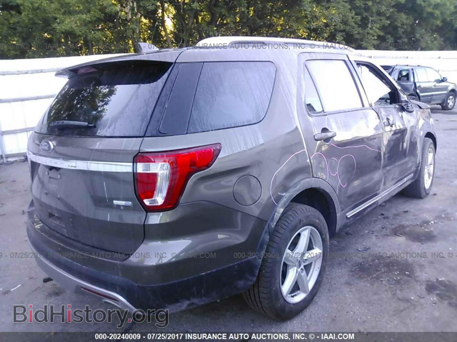 2016 Ford Explorer - VIN: 1FM5K8D85GGA30333 - Photo 4