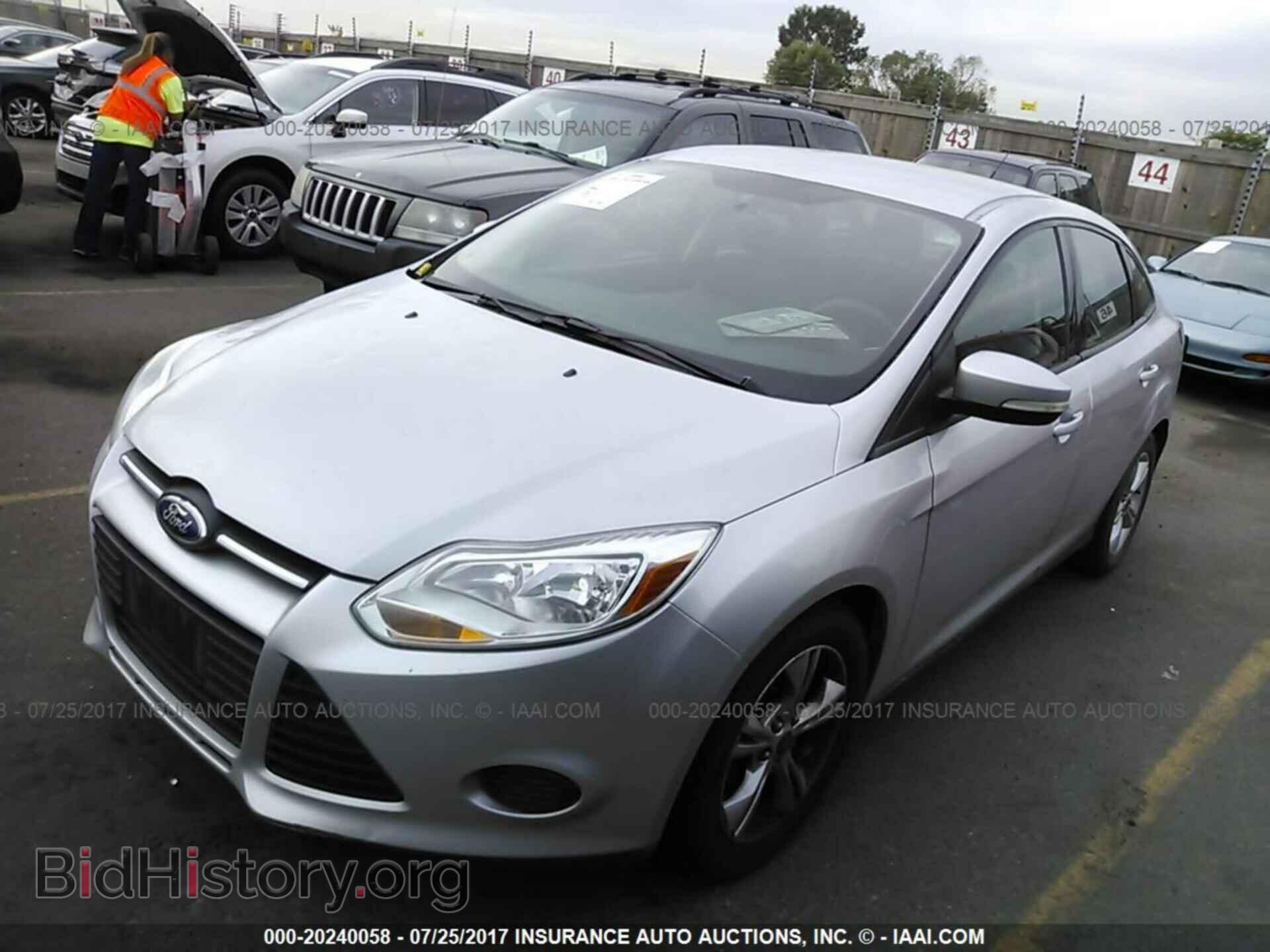 2013 Ford Focus - VIN: 1FADP3F29DL309743 - Photo 2