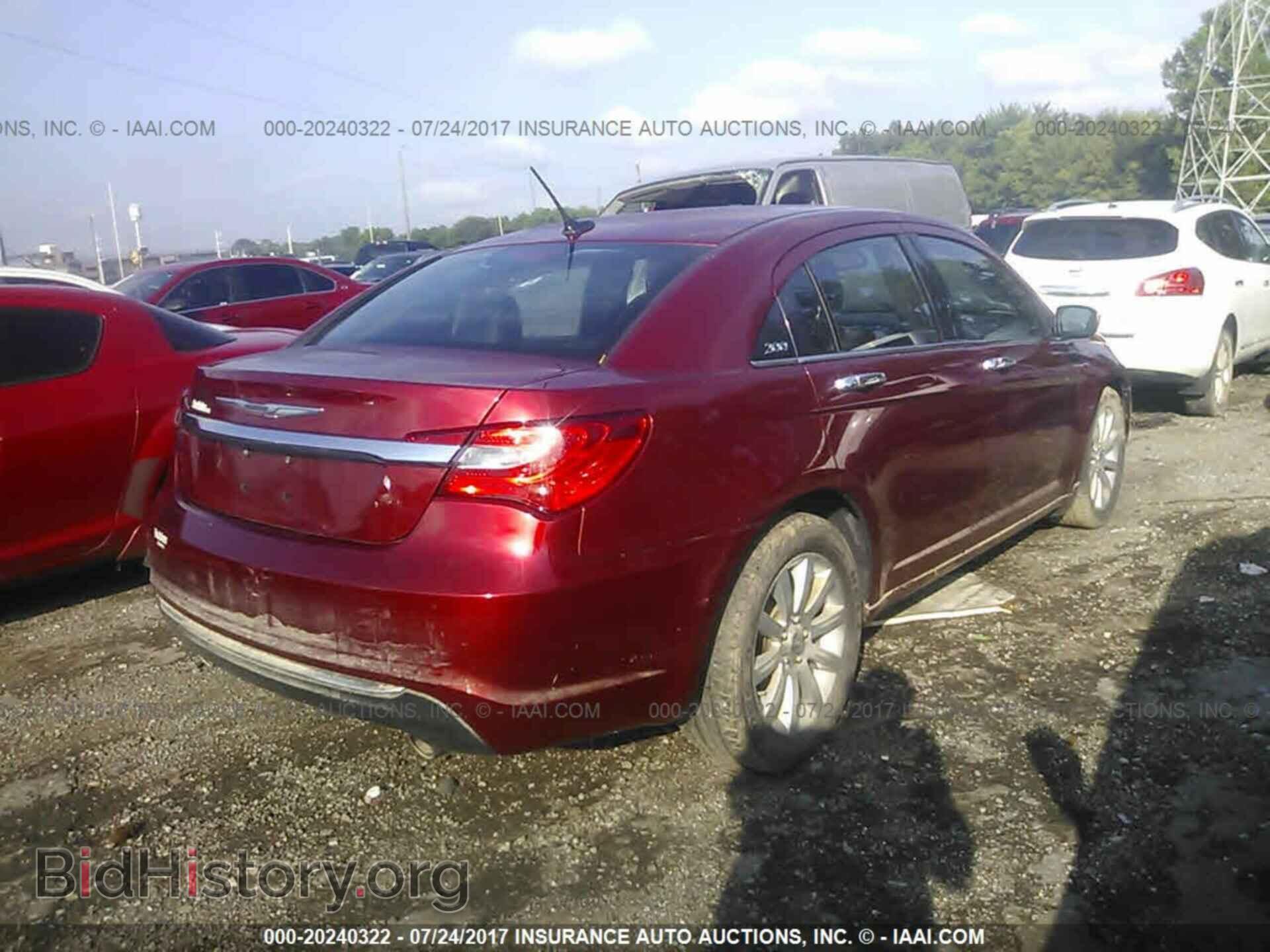 2013 Chrysler 200 - VIN: 1C3CCBCG2DN553285 - Photo 4