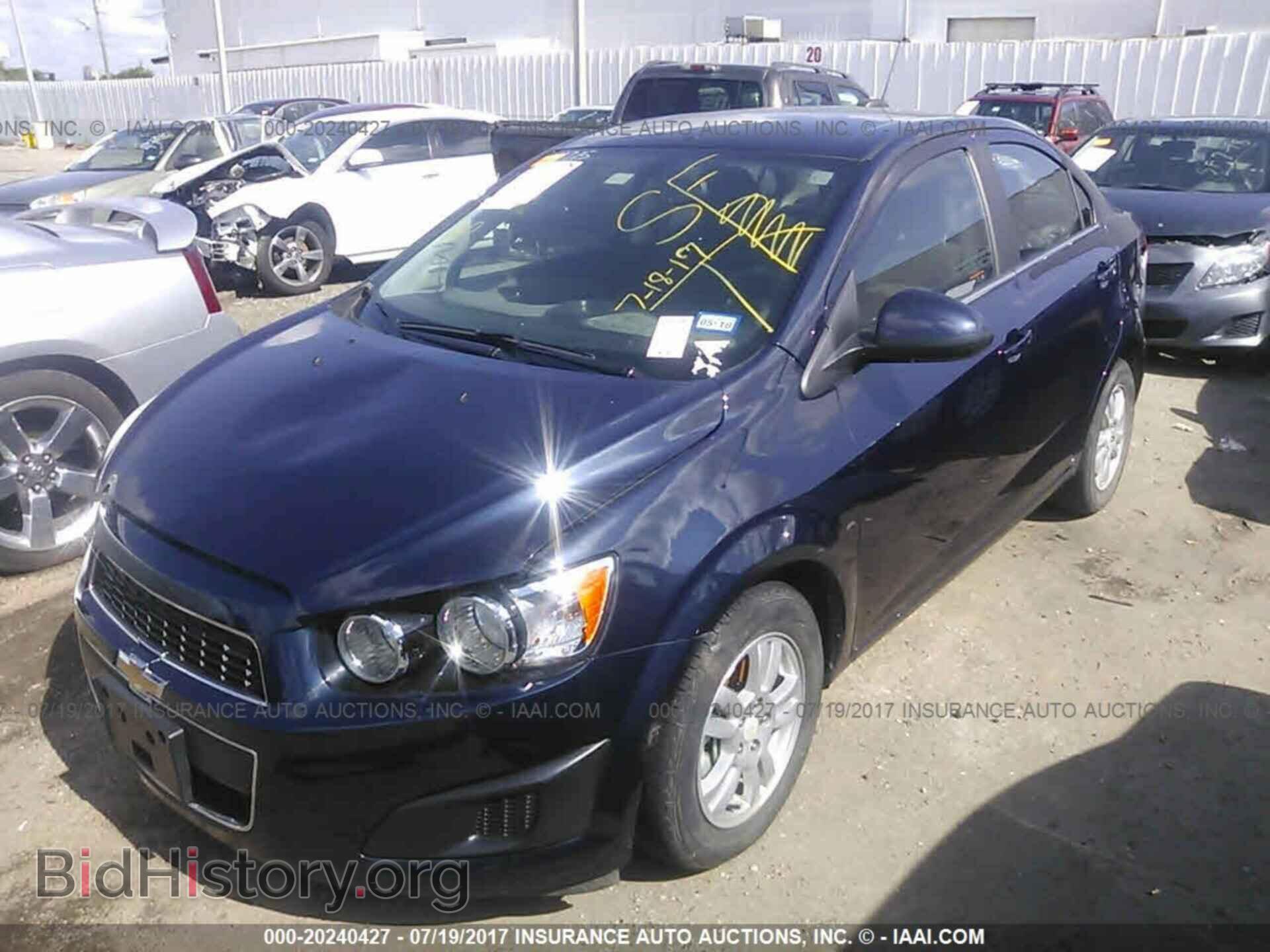 2016 Chevrolet Sonic - VIN: 1G1JC5SH1G4126441 - Фото 2