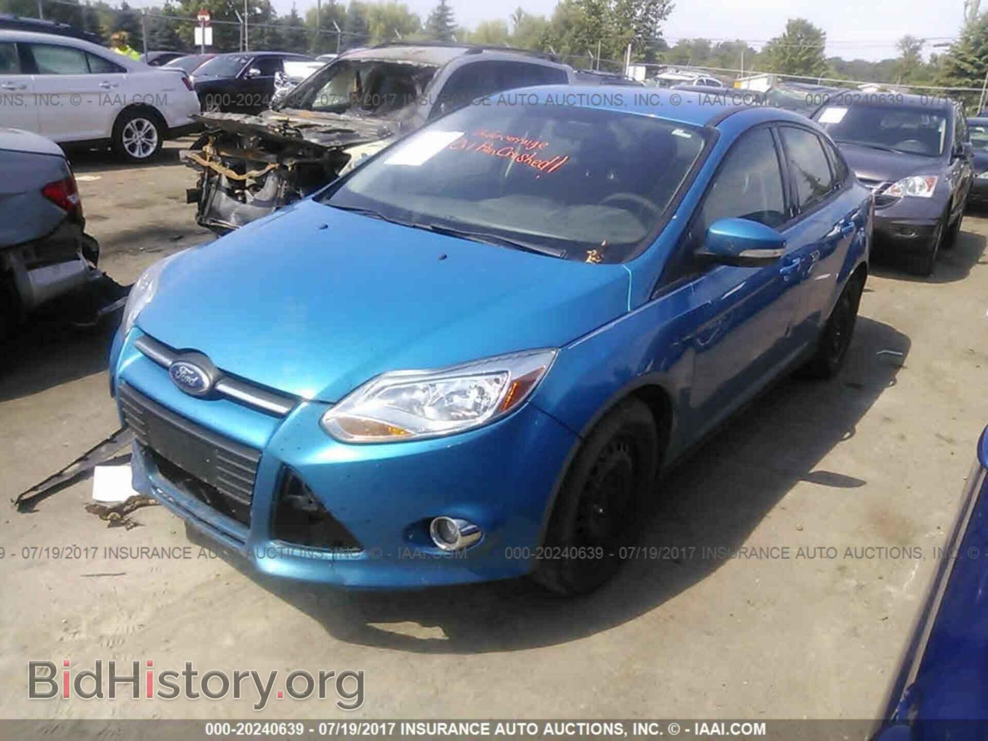 2012 Ford Focus - VIN: 1FAHP3F22CL319935 - Photo 2