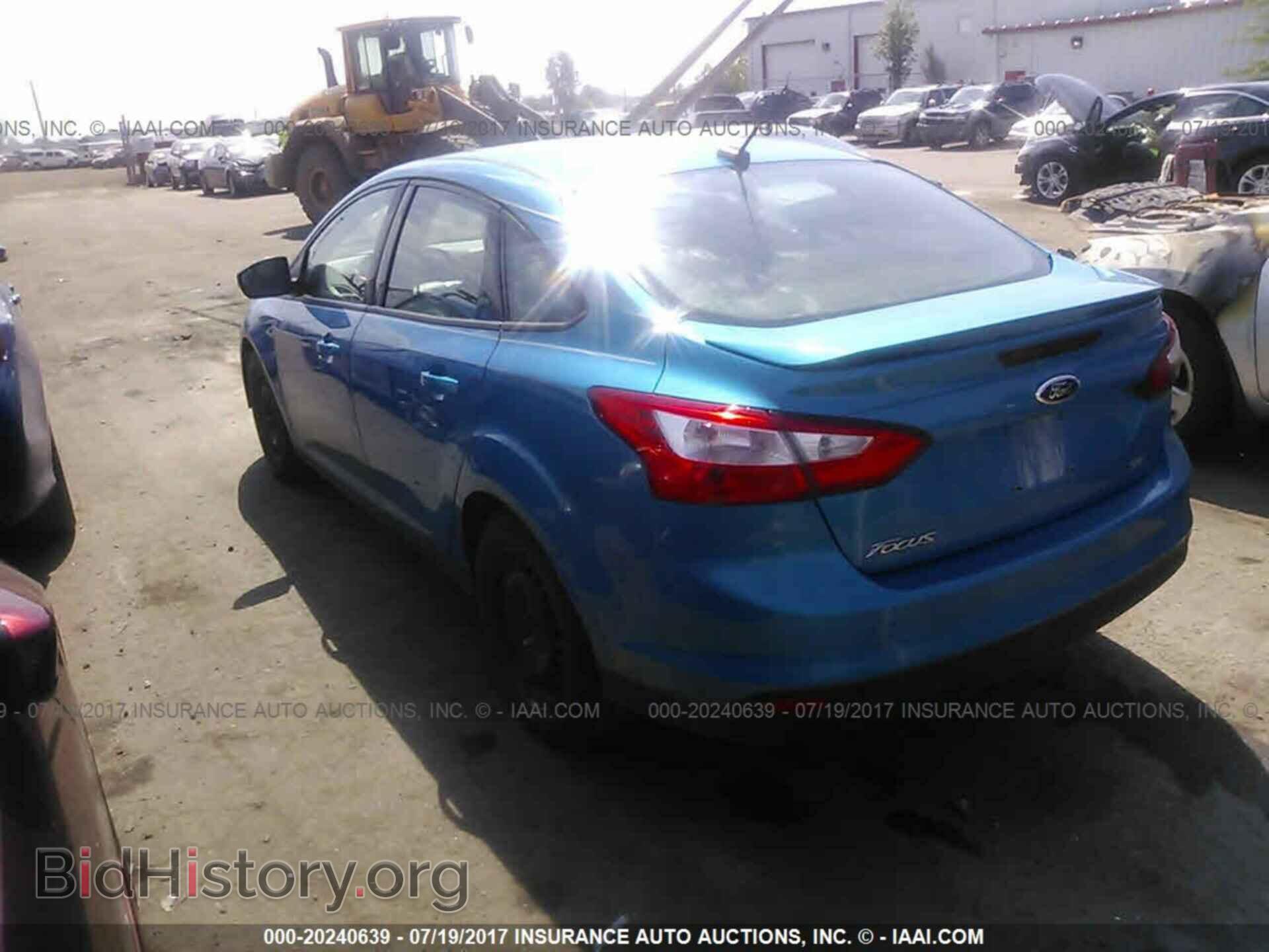 2012 Ford Focus - VIN: 1FAHP3F22CL319935 - Photo 3