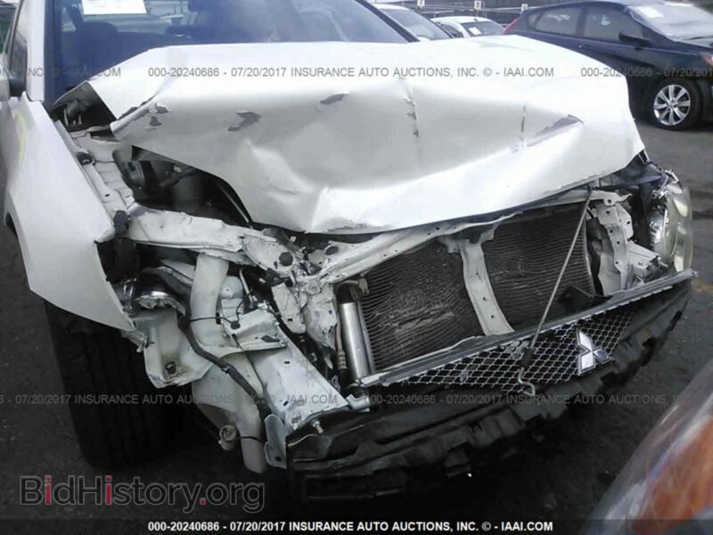 2011 Mitsubishi GALANT (VIN 4A32B2FF5BE018040) — photo 6 of 10