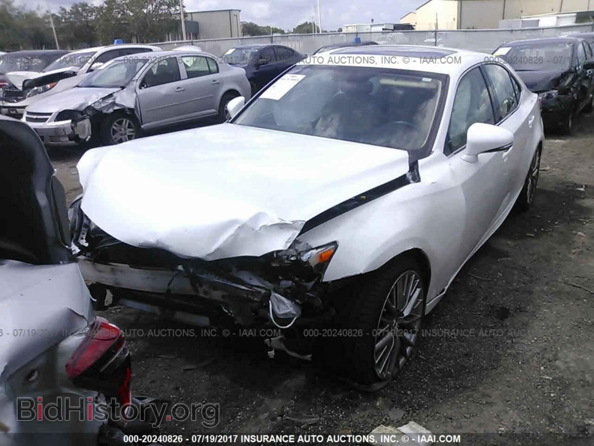 2014 Lexus Is - VIN: JTHBF1D27E5013233 - Photo 2
