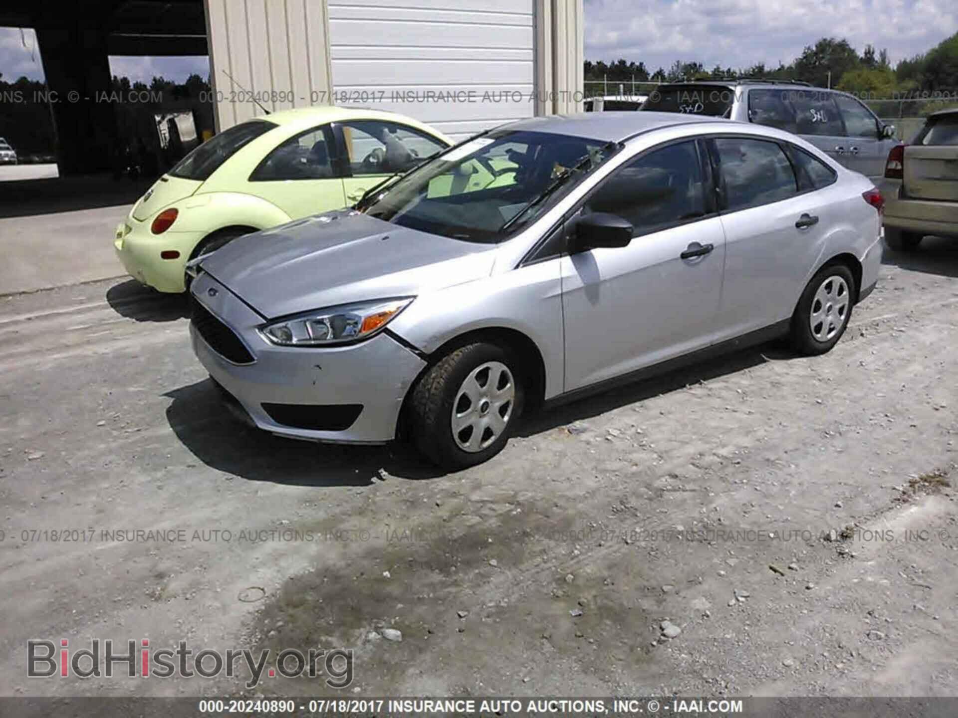 2015 Ford Focus - VIN: 1FADP3E27FL362459 - Photo 2