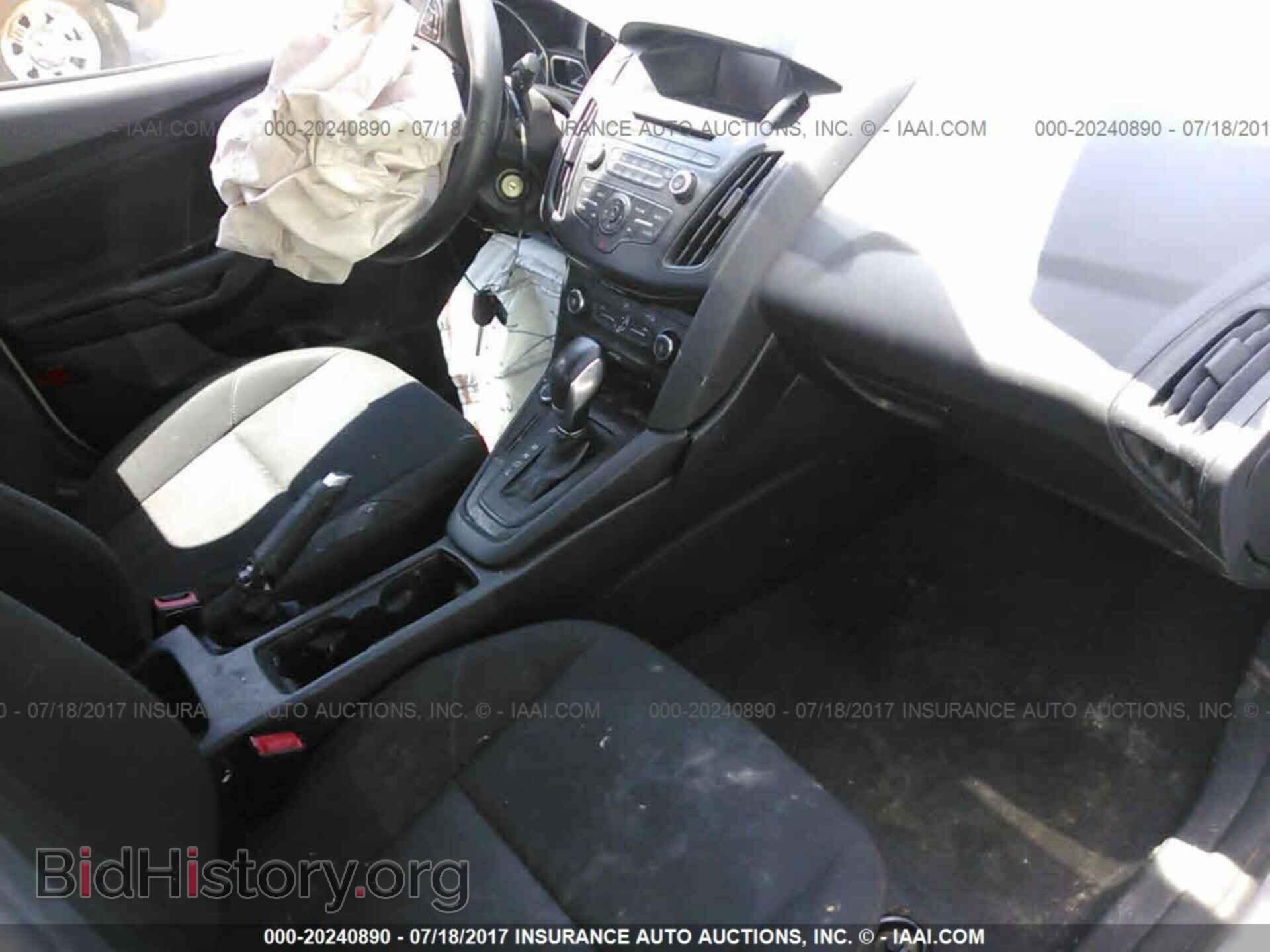 2015 Ford Focus - VIN: 1FADP3E27FL362459 - Photo 5