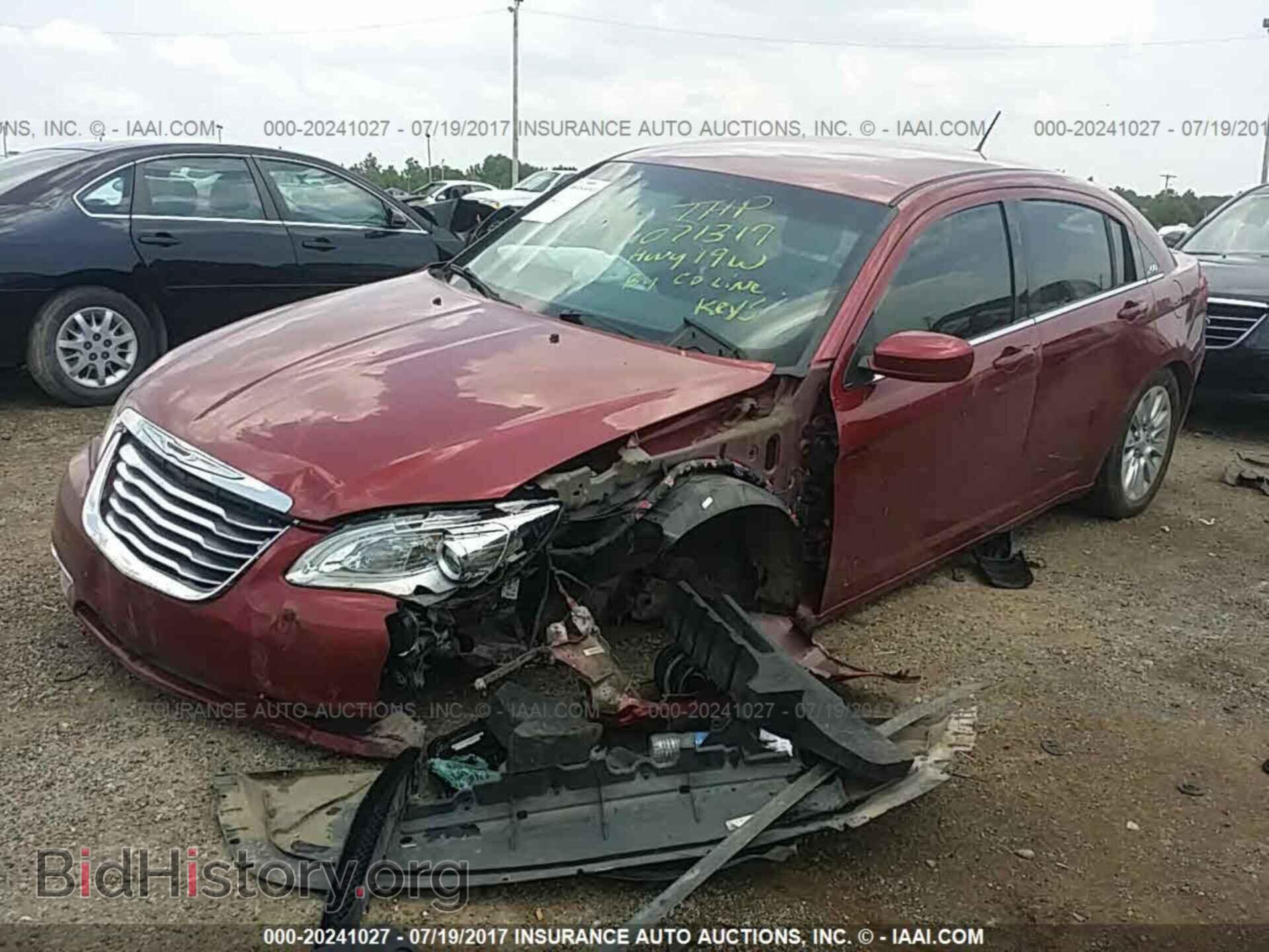 2013 Chrysler 200 - VIN: 1C3CCBAG3DN727397 - Photo 2