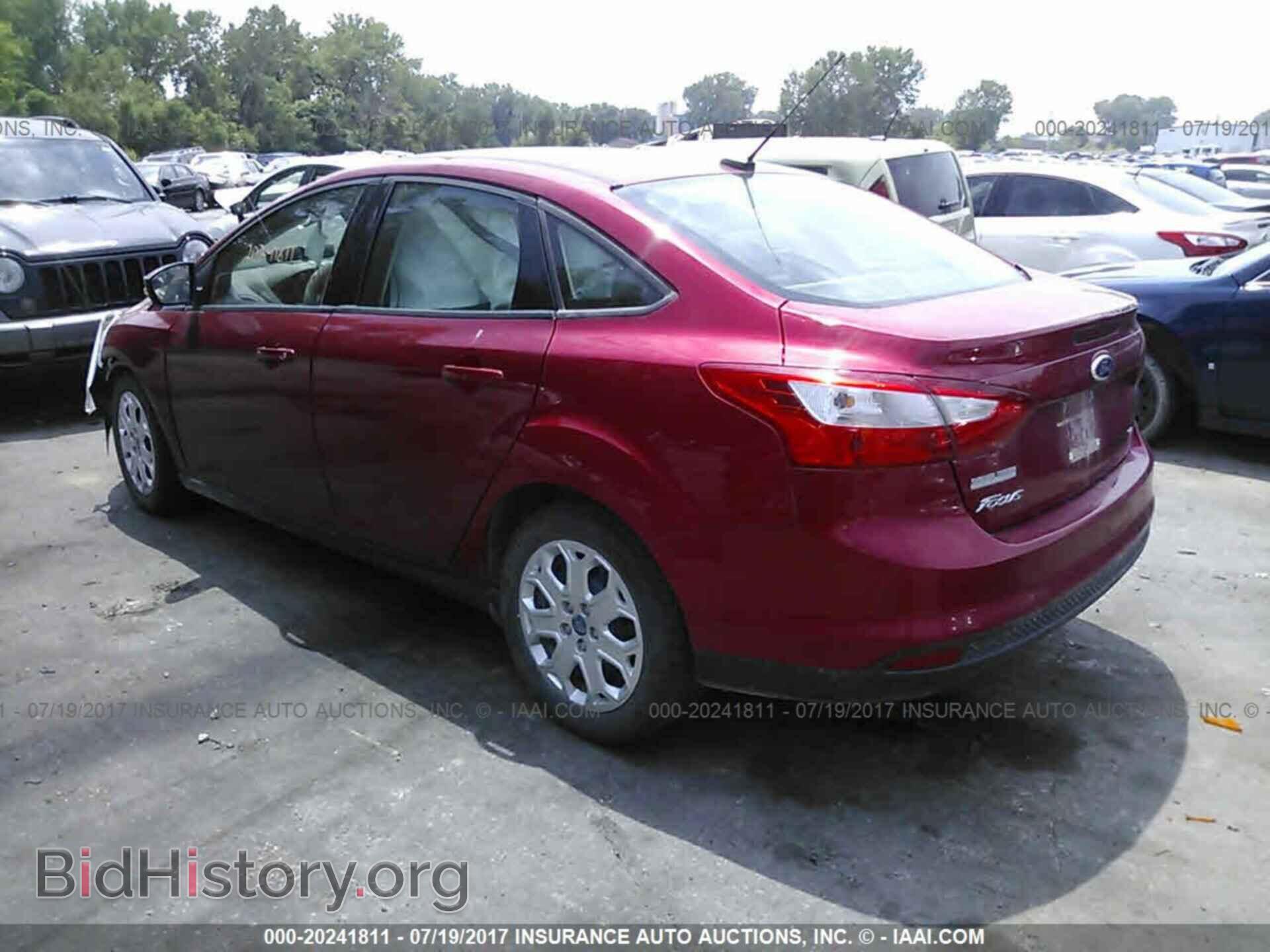 2012 Ford Focus - VIN: 1FAHP3F25CL324076 - Photo 3