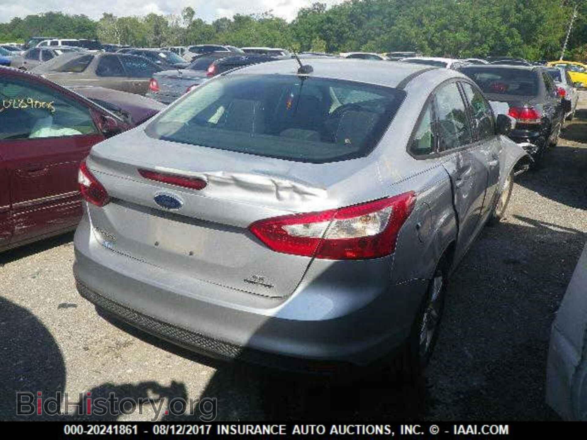 2013 Ford Focus - VIN: 1FADP3F22DL305792 - Photo 4