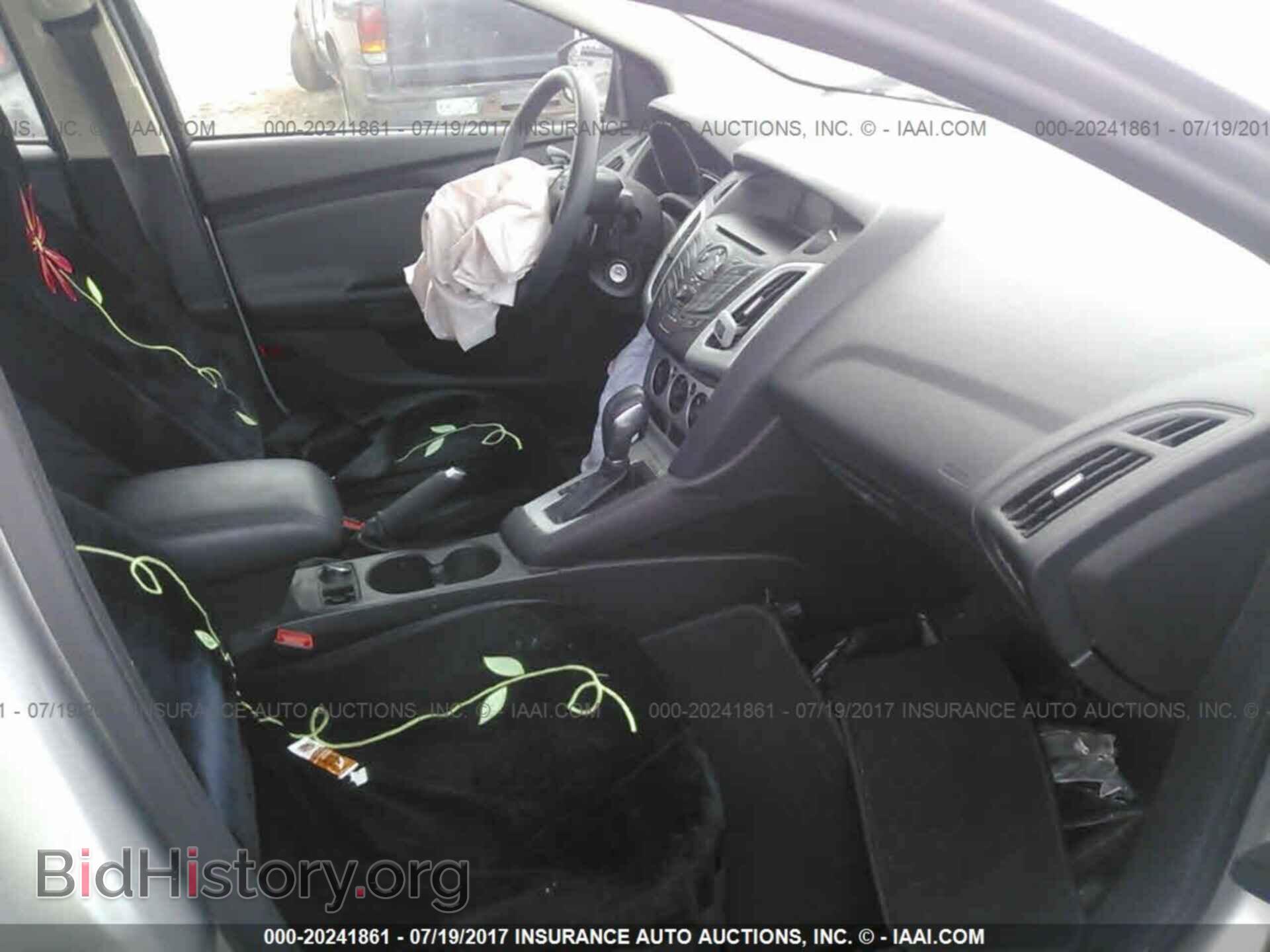 2013 Ford Focus - VIN: 1FADP3F22DL305792 - Photo 5