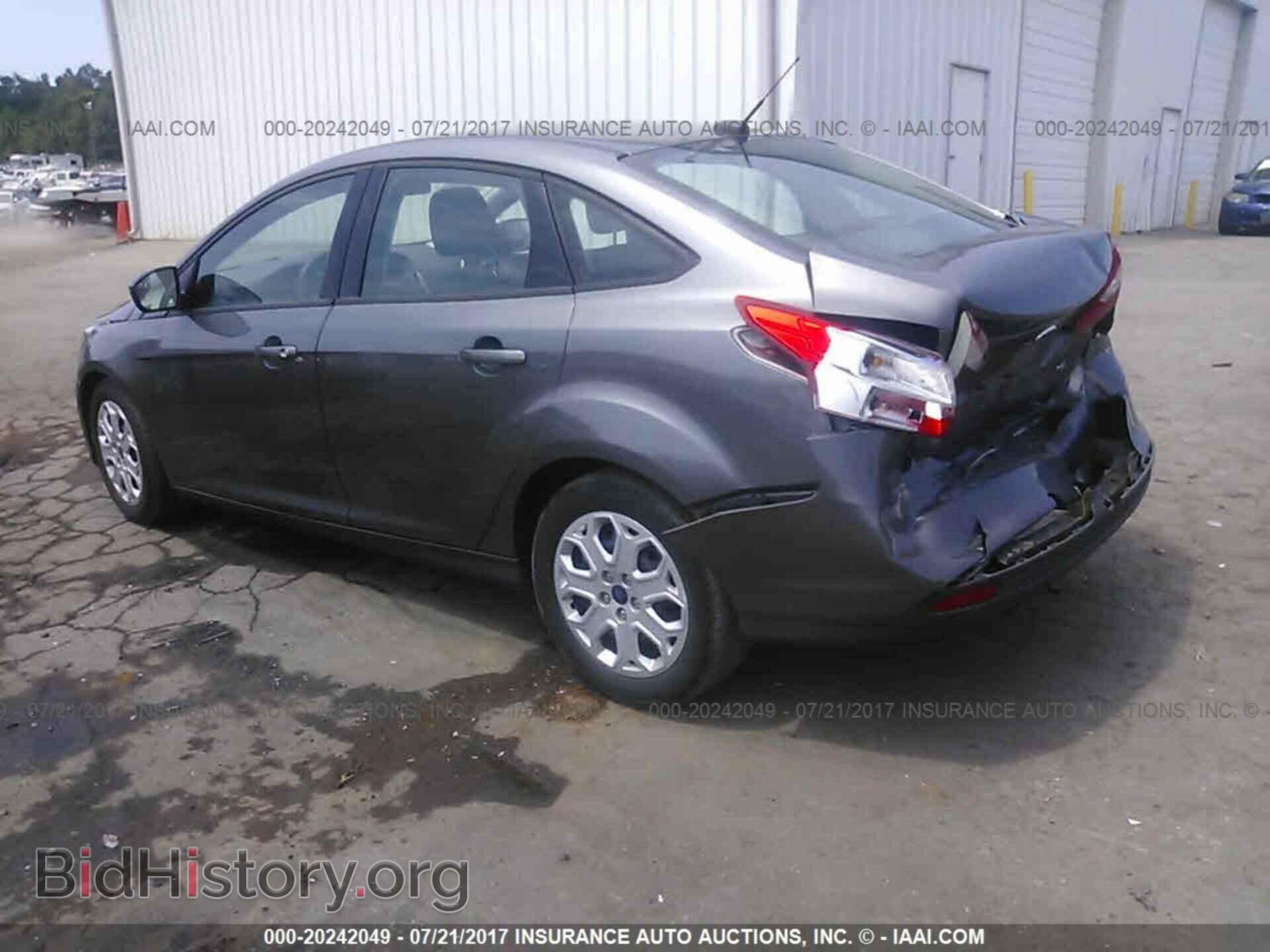2012 Ford Focus - VIN: 1FAHP3F20CL379437 - Photo 3