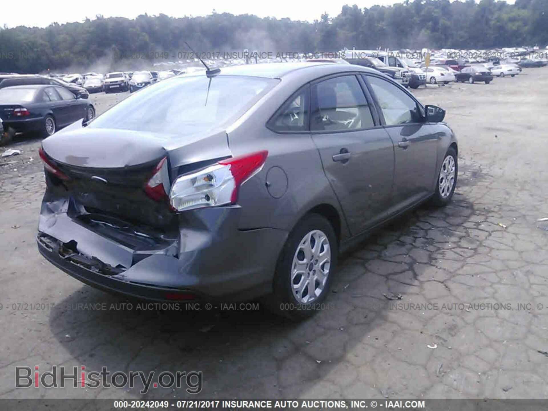2012 Ford Focus - VIN: 1FAHP3F20CL379437 - Photo 4