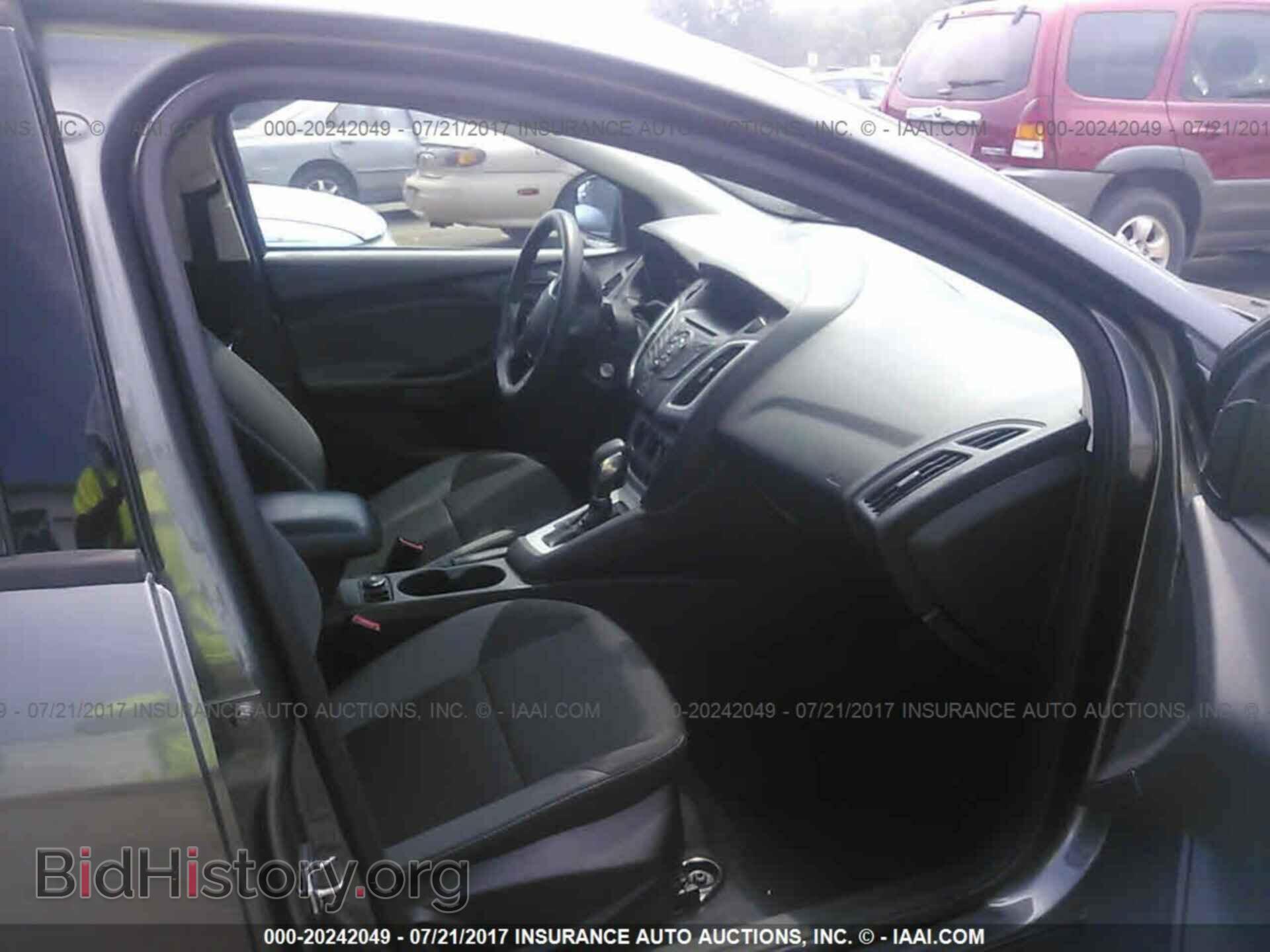 2012 Ford Focus - VIN: 1FAHP3F20CL379437 - Photo 5
