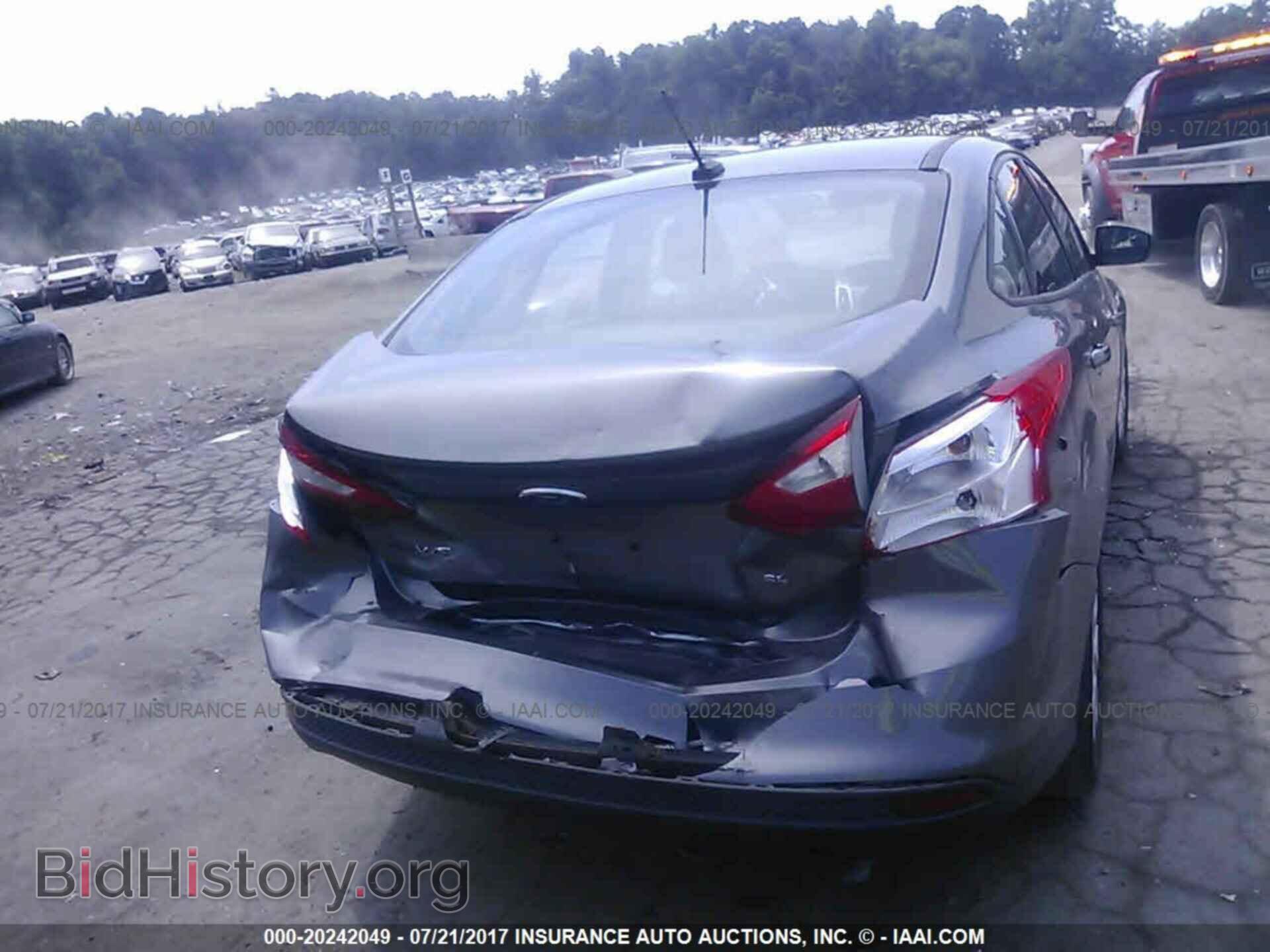 2012 Ford Focus - VIN: 1FAHP3F20CL379437 - Photo 6