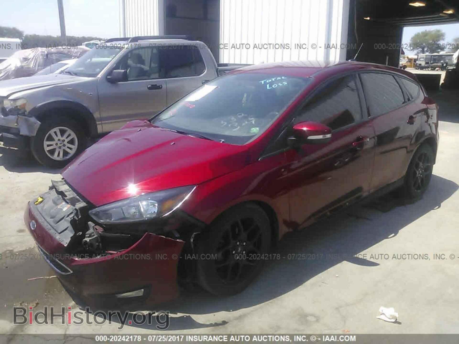 2016 Ford Focus - VIN: 1FADP3K28GL267673 - Фото 2
