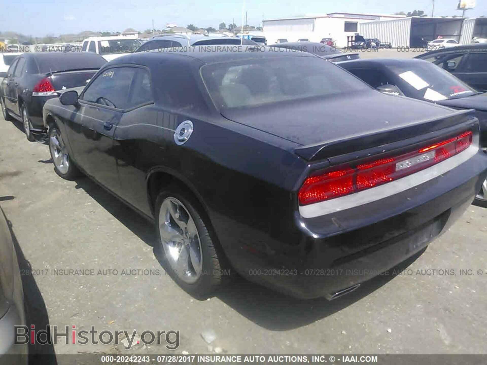 2013 Dodge Challenger - VIN: 2C3CDYAG2DH667251 - Photo 3