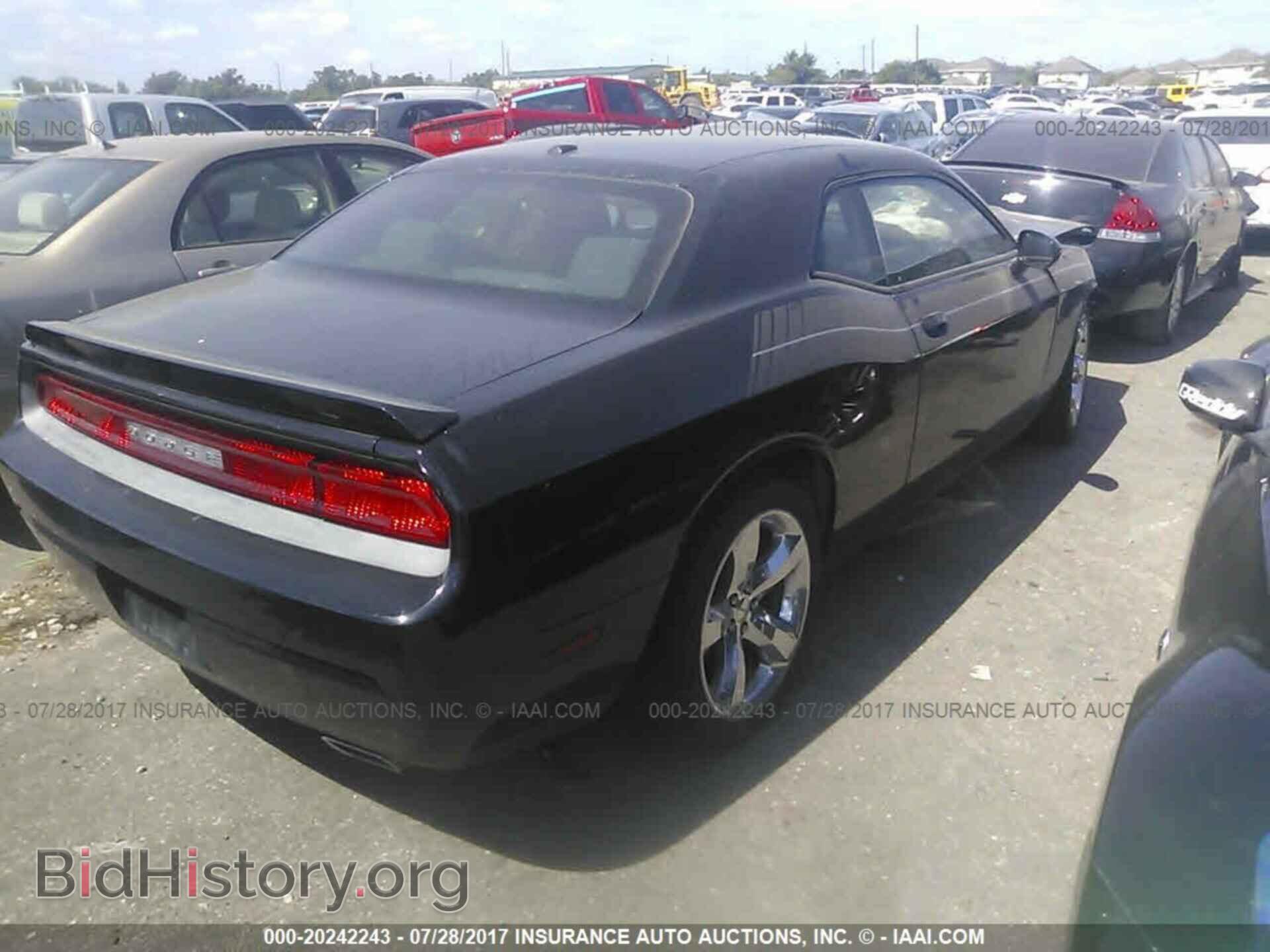 2013 Dodge Challenger - VIN: 2C3CDYAG2DH667251 - Photo 4