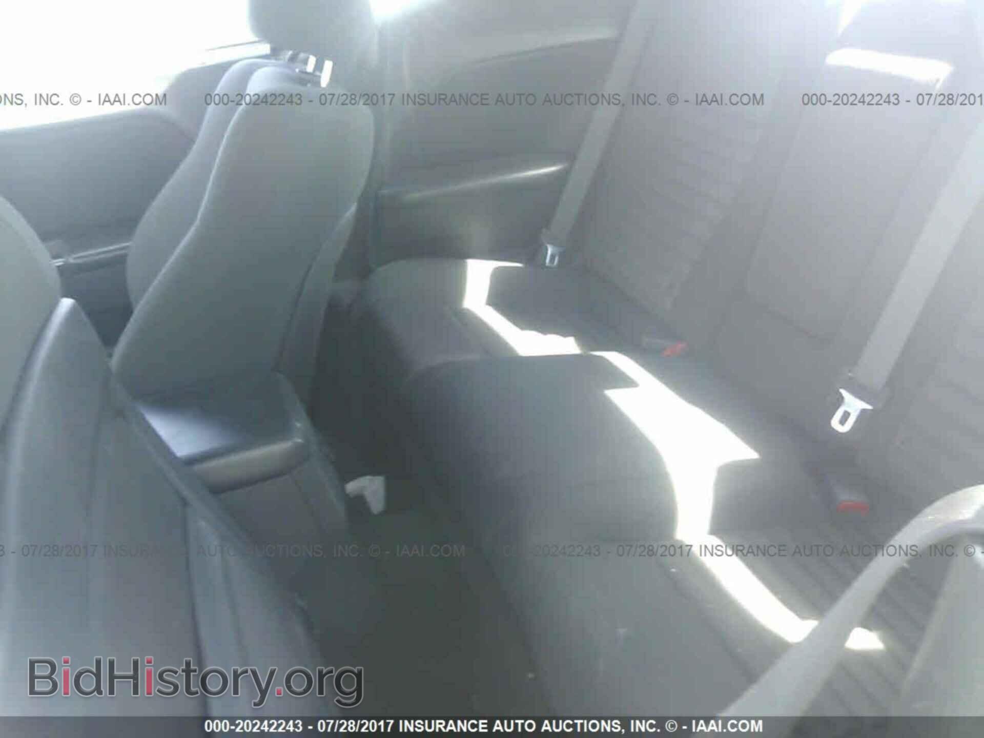 2013 Dodge Challenger - VIN: 2C3CDYAG2DH667251 - Photo 8