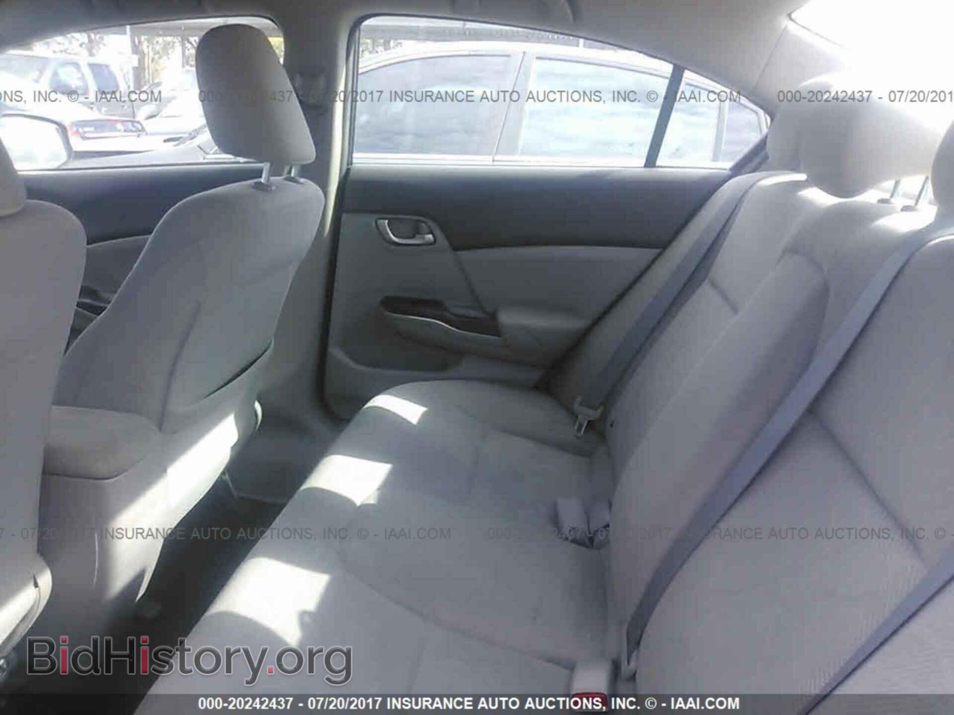 2012 Honda Civic - VIN: 2HGFB2F51CH554362 - Photo 8
