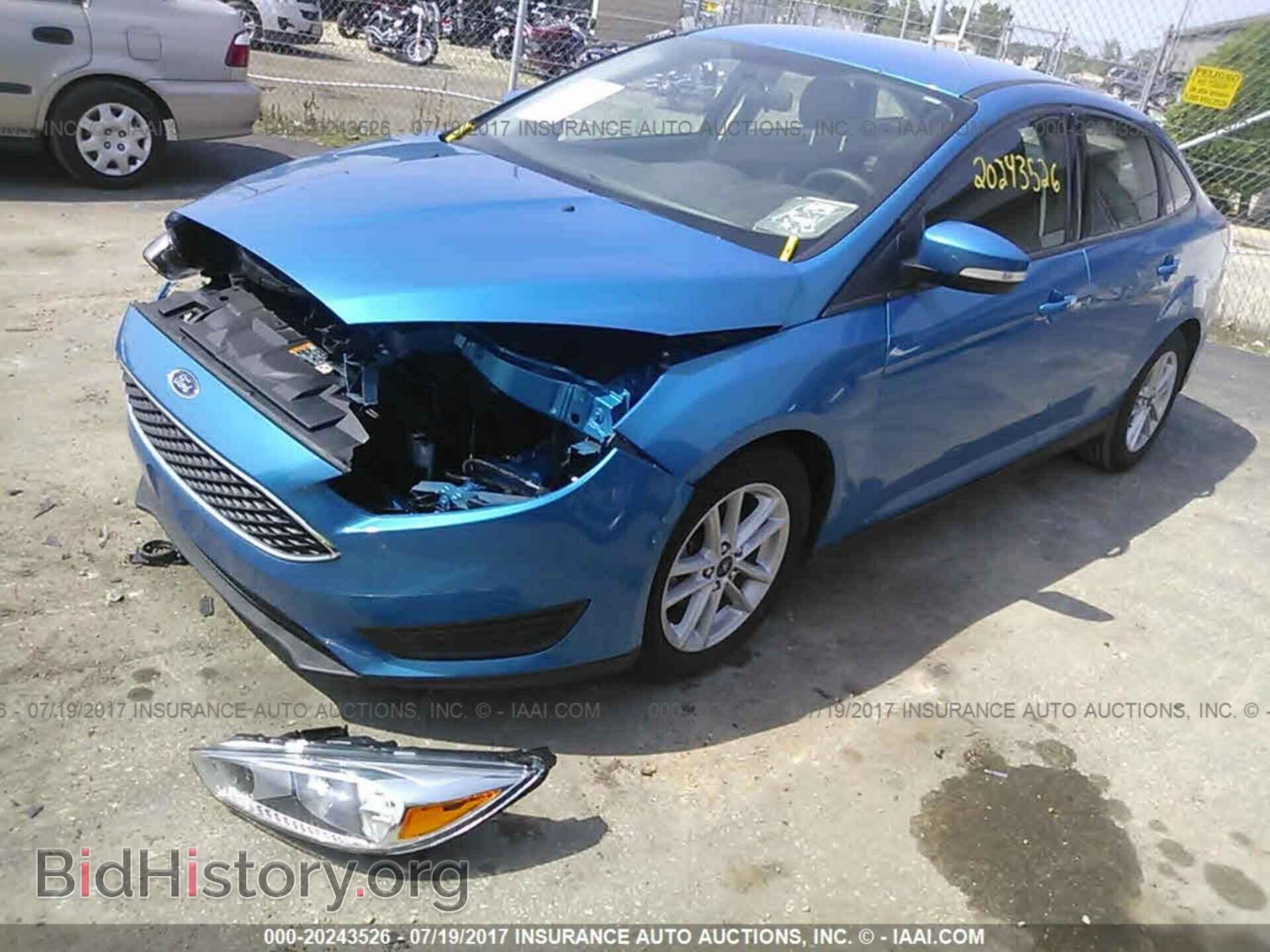 2016 Ford Focus - VIN: 1FADP3F24GL403100 - Photo 2