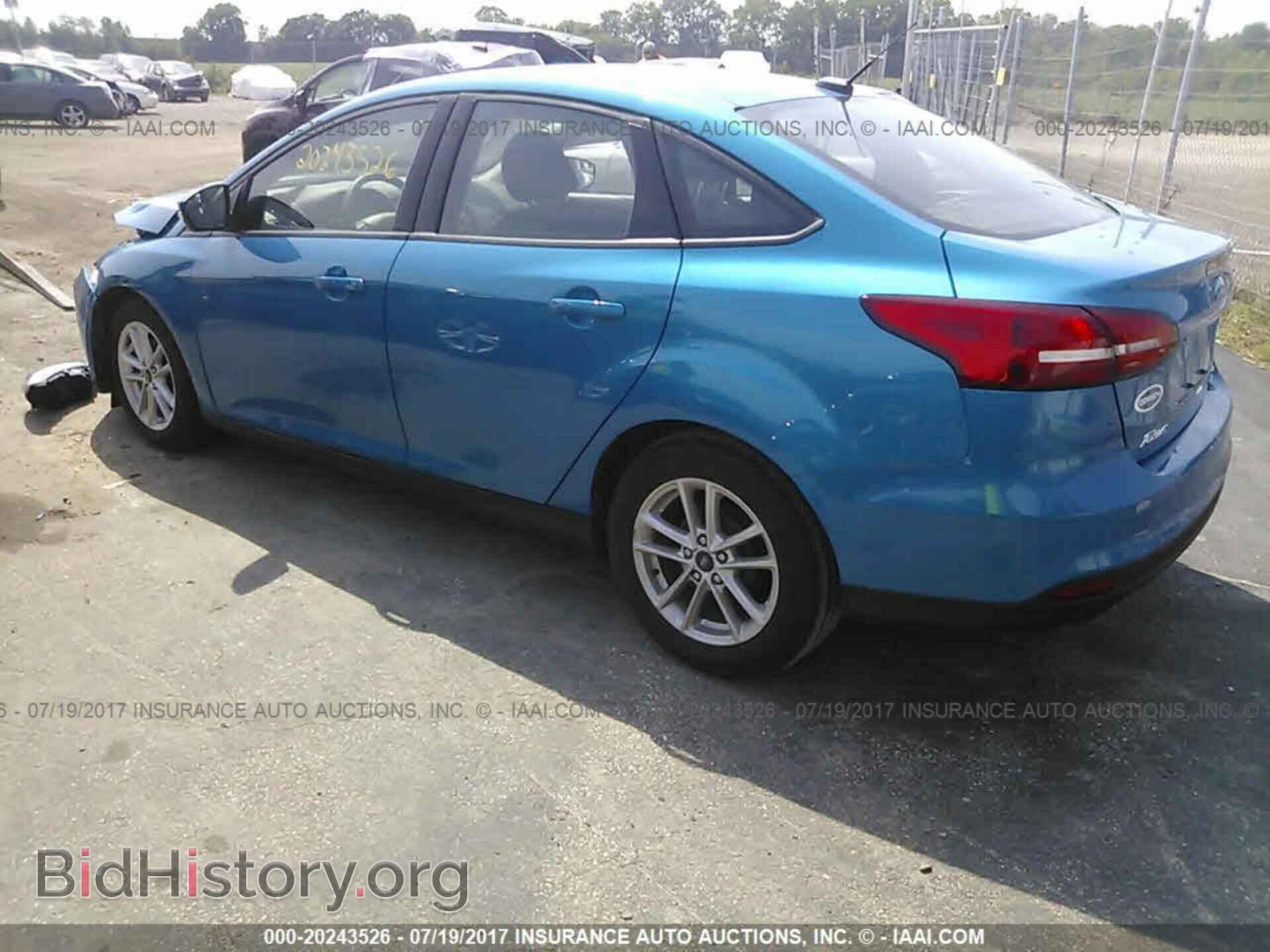2016 Ford Focus - VIN: 1FADP3F24GL403100 - Photo 3