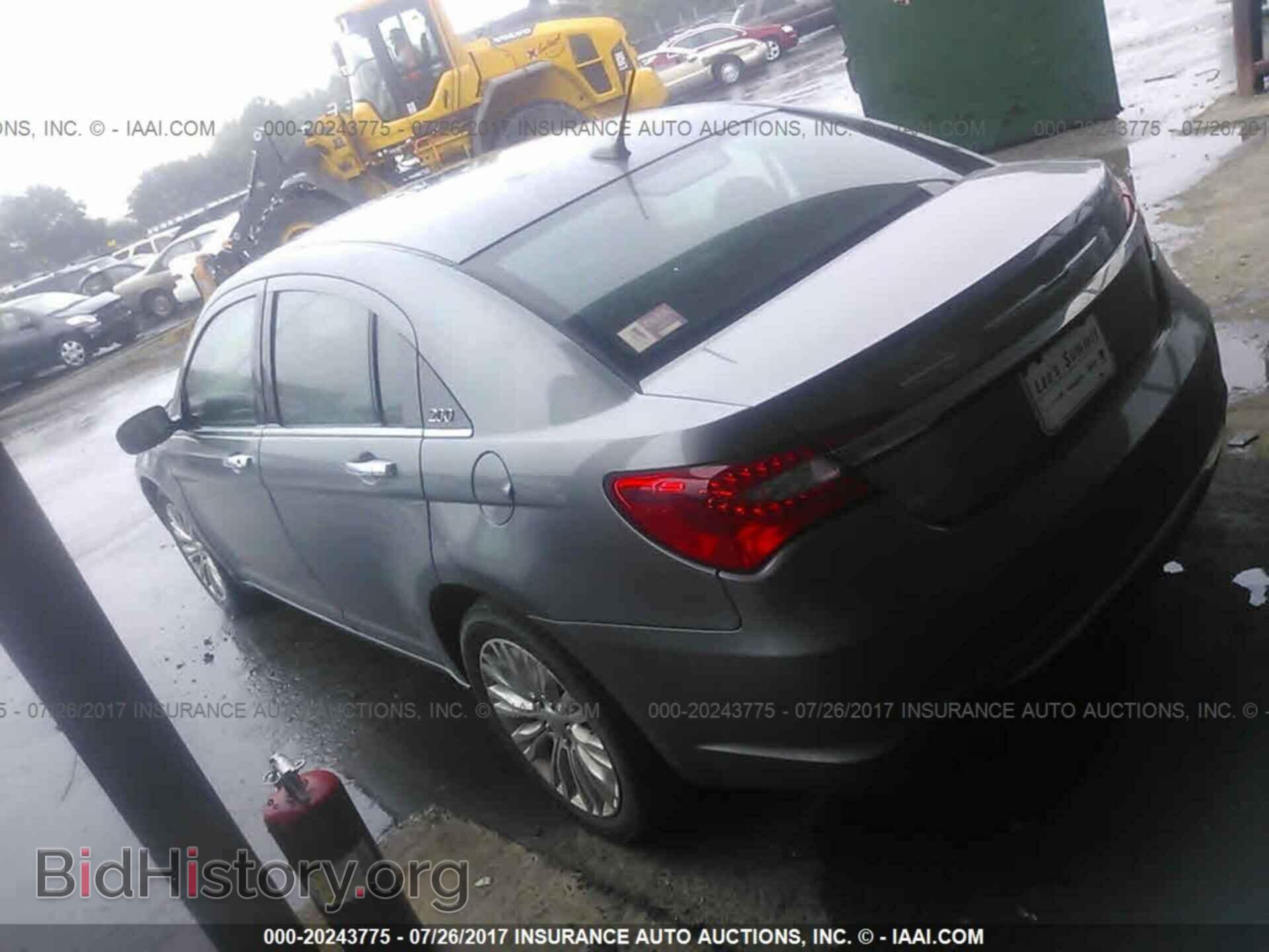 2012 Chrysler 200 - VIN: 1C3CCBCB0CN162462 - Photo 3