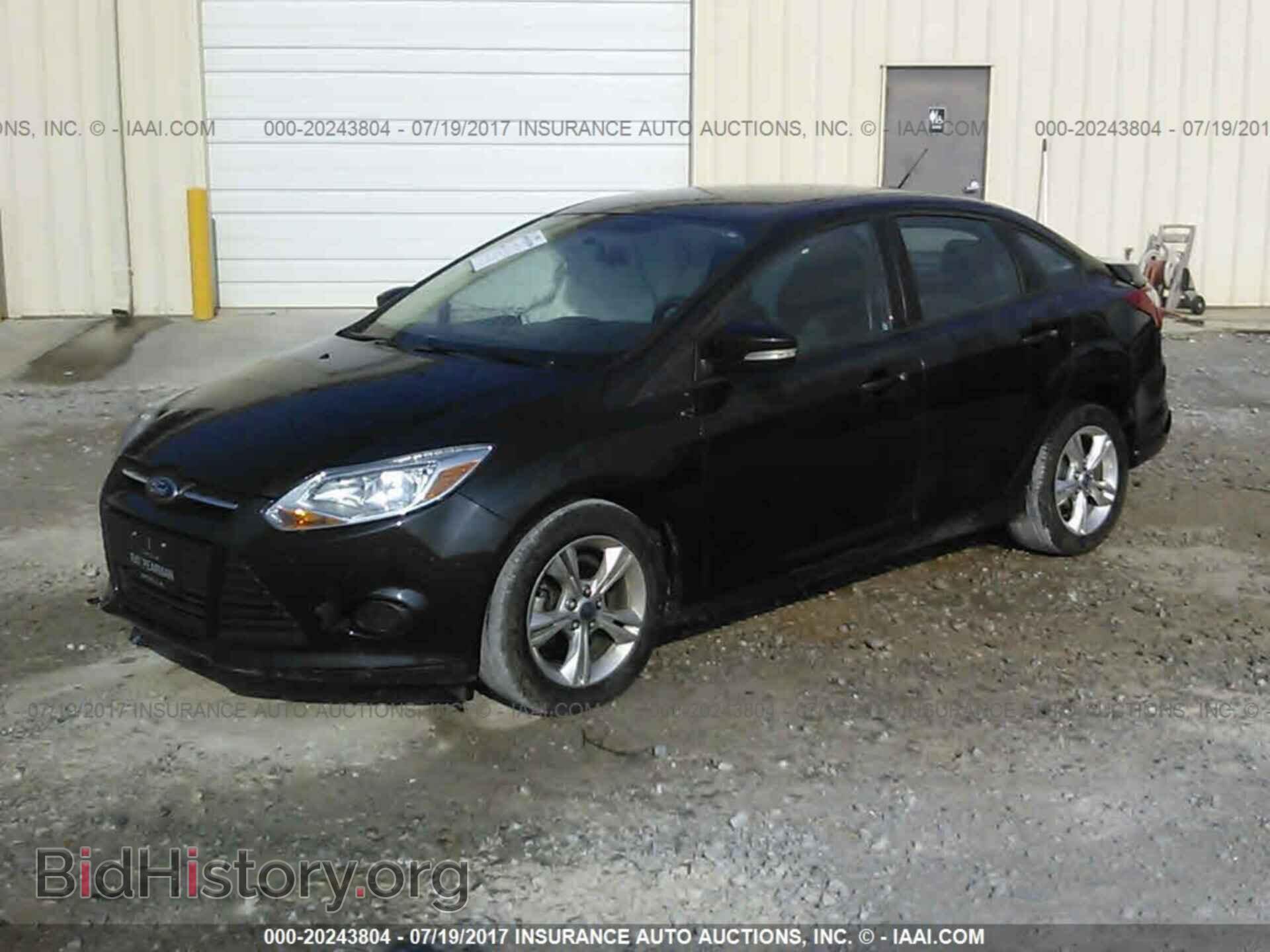 2013 Ford Focus - VIN: 1FADP3F28DL267226 - Фото 2