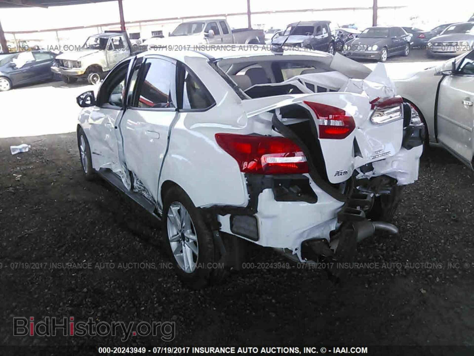 2016 Ford Focus - VIN: 1FADP3F21GL216154 - Photo 3