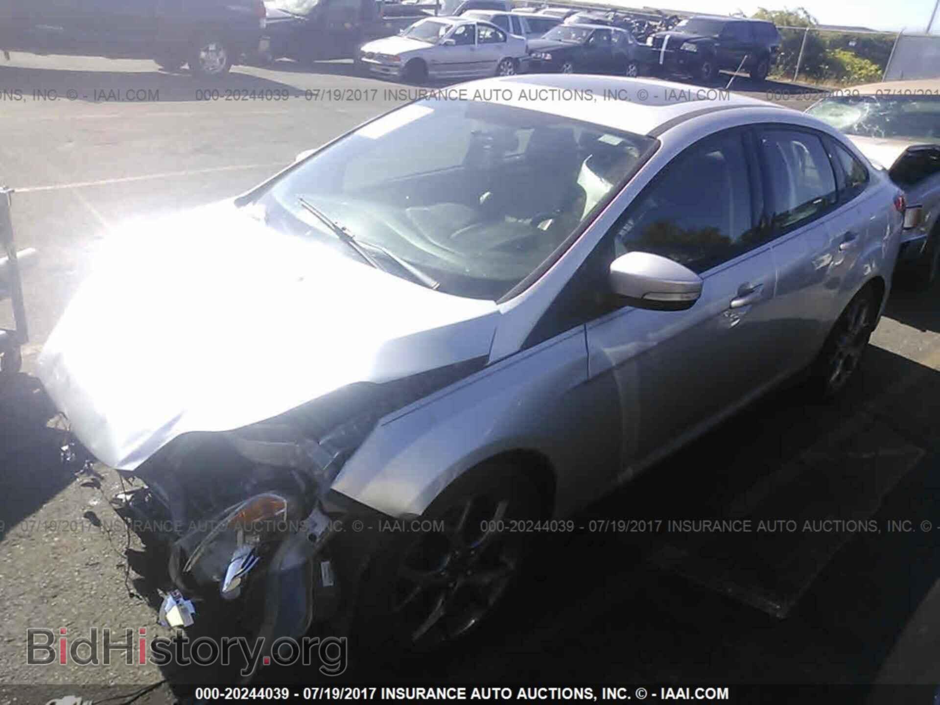 2013 Ford Focus - VIN: 1FADP3F23DL212246 - Фото 2