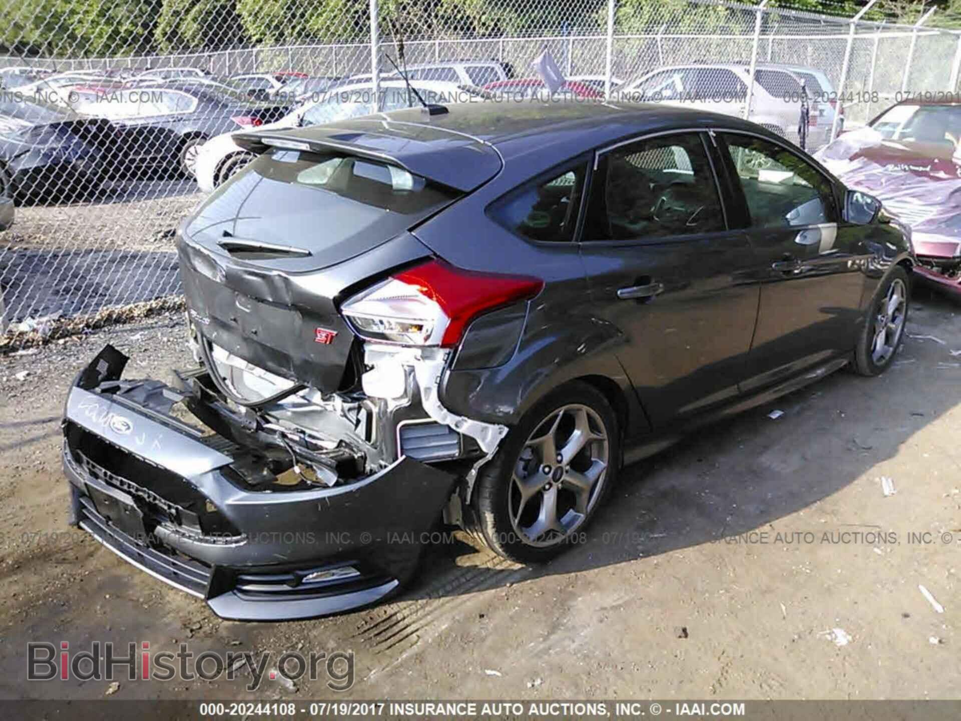 2017 Ford Focus - VIN: 1FADP3L97HL202648 - Photo 4