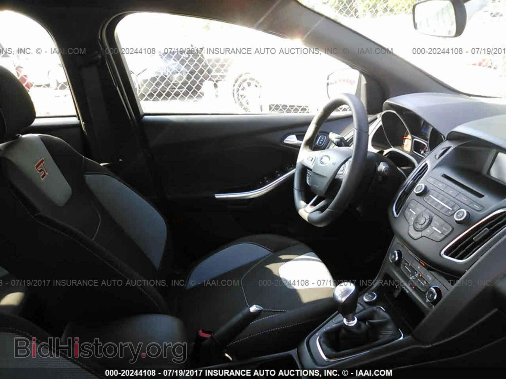 2017 Ford Focus - VIN: 1FADP3L97HL202648 - Photo 5