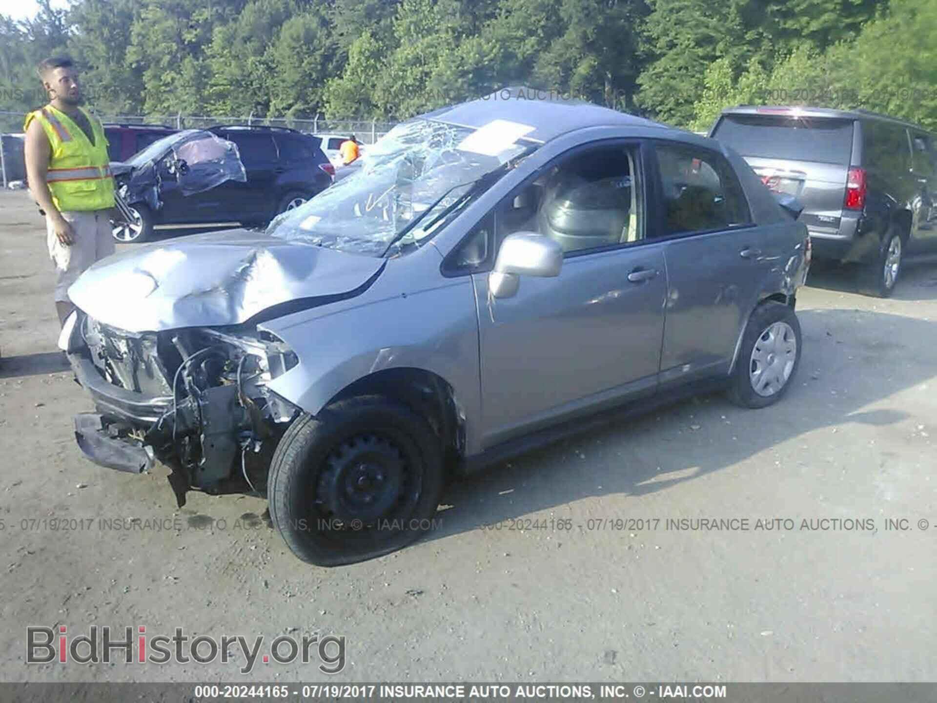 2011 Nissan Versa - VIN: 3N1BC1AP8BL369036 - Фото 2