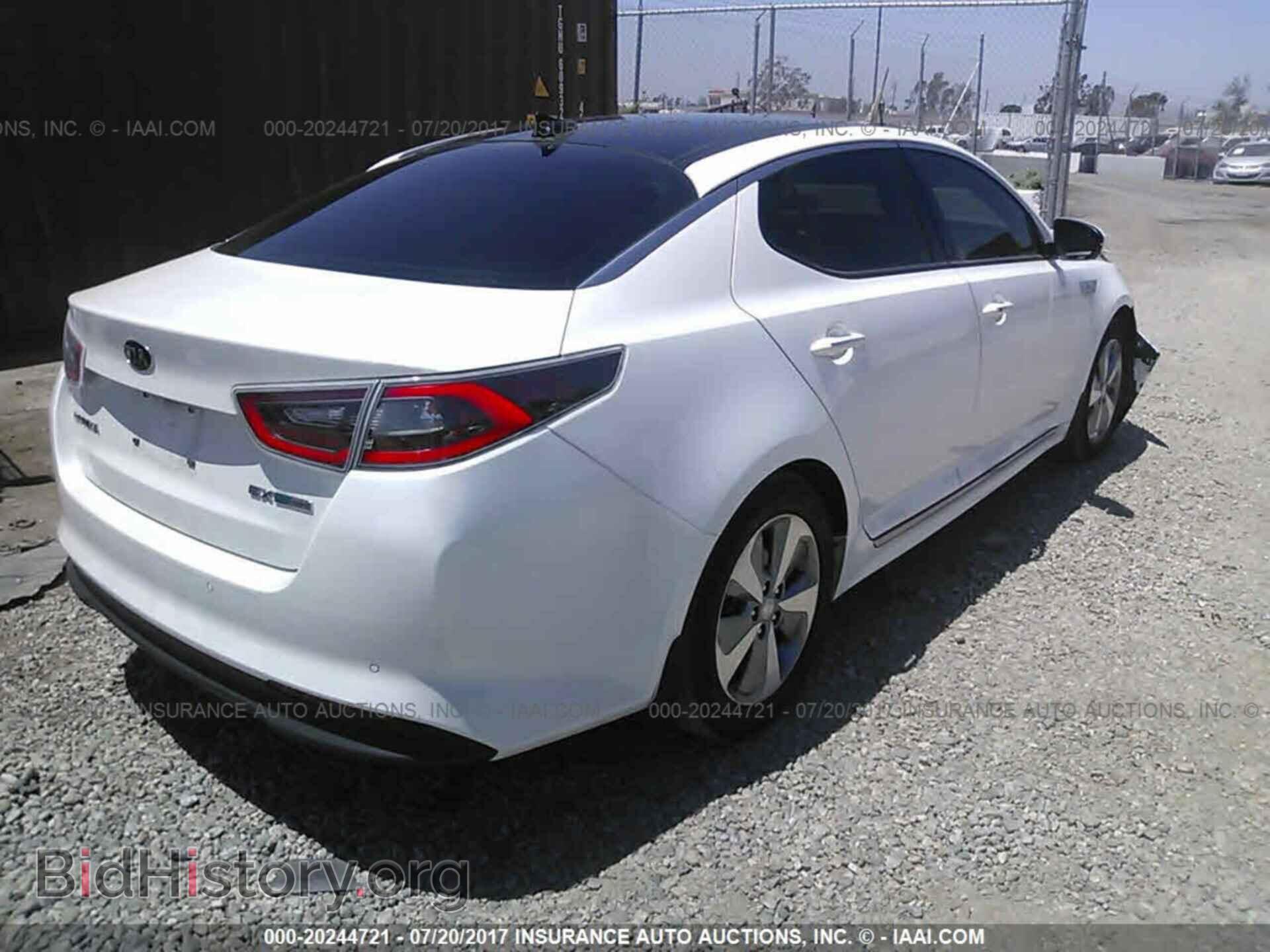 2015 Kia Optima - VIN: KNAGN4AD3F5085224 - Photo 4