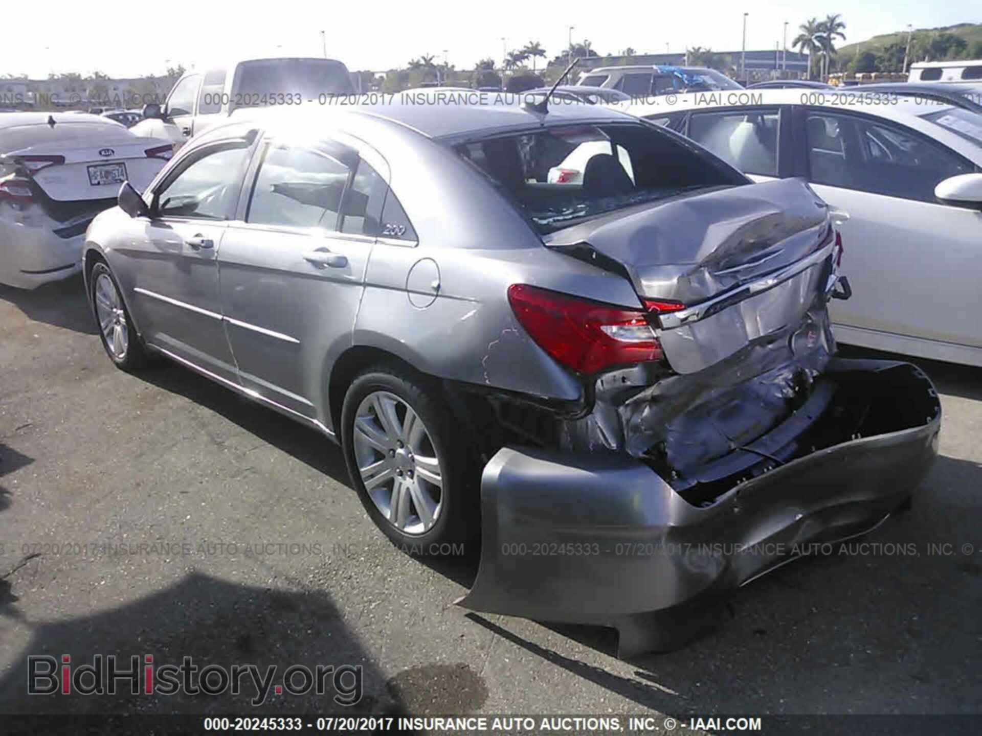 2013 Chrysler 200 - VIN: 1C3CCBBB5DN656724 - Photo 3