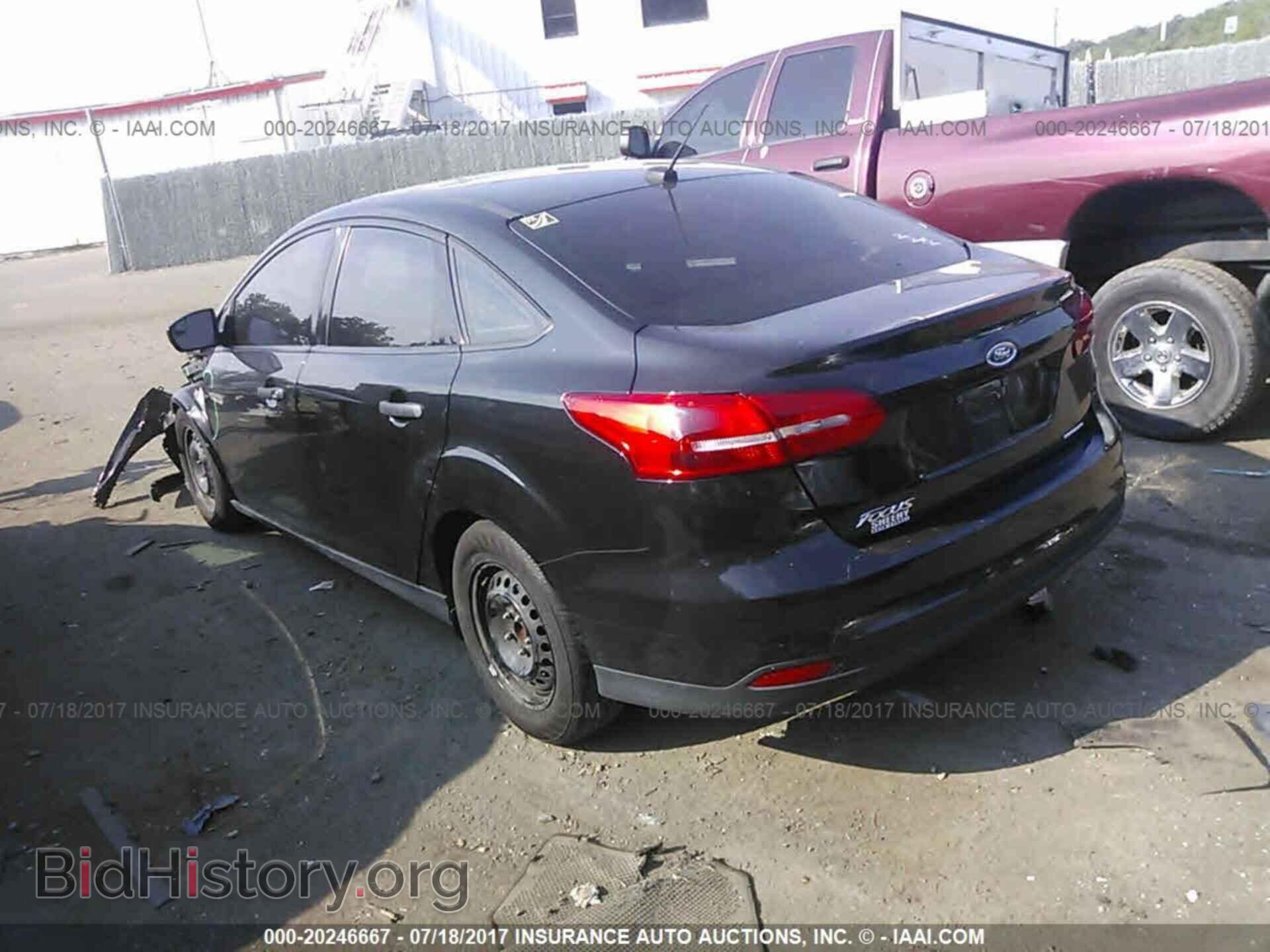 2015 Ford Focus - VIN: 1FADP3E29FL346070 - Photo 3