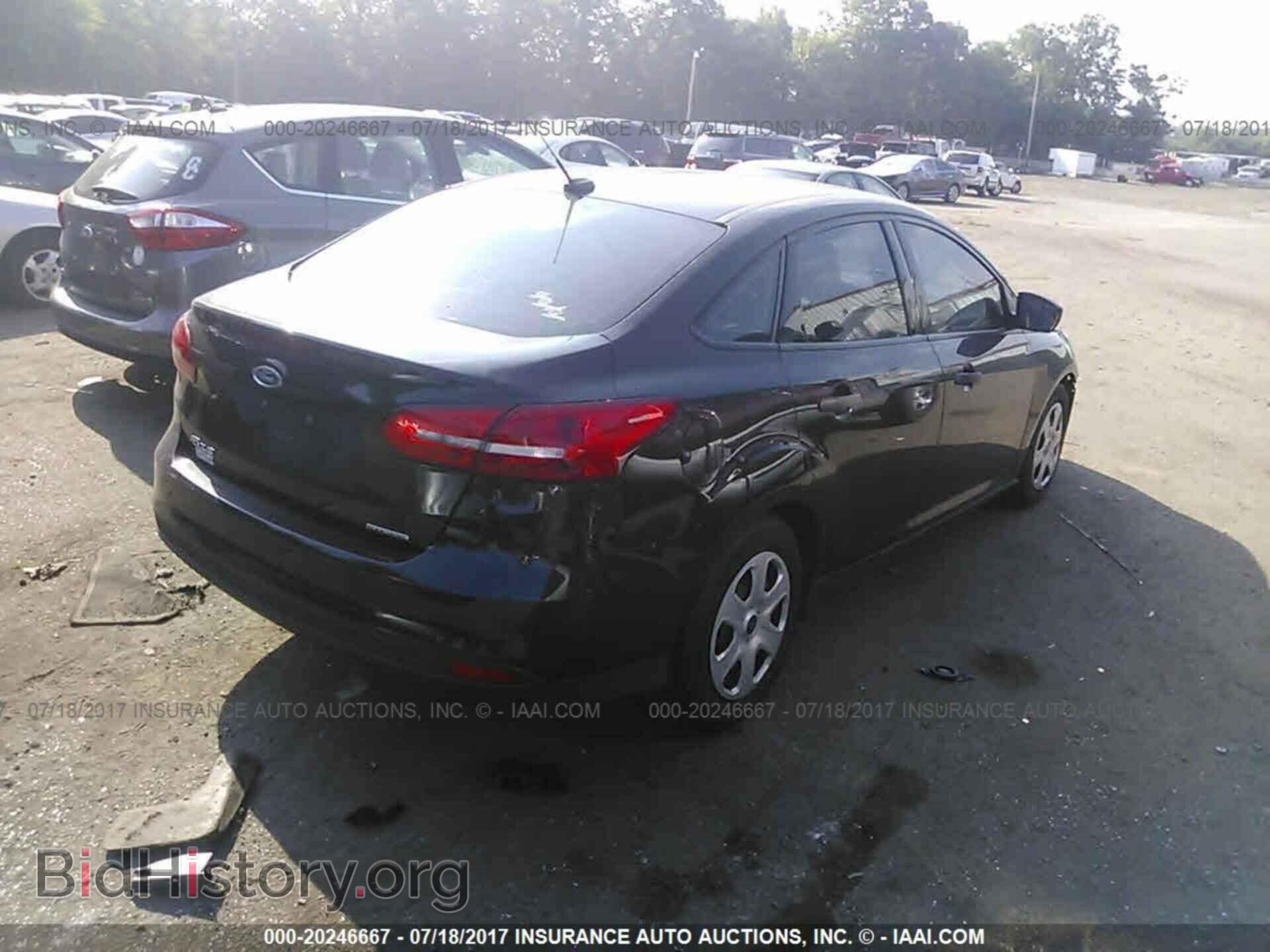 2015 Ford Focus - VIN: 1FADP3E29FL346070 - Photo 4
