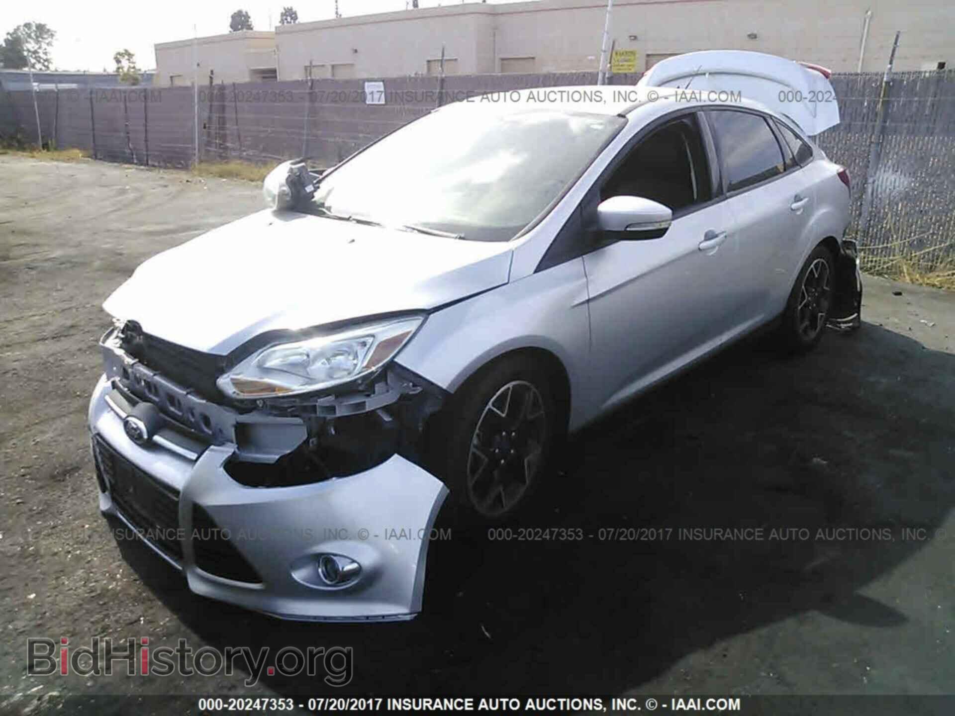 2013 Ford Focus - VIN: 1FADP3F22DL107973 - Photo 2