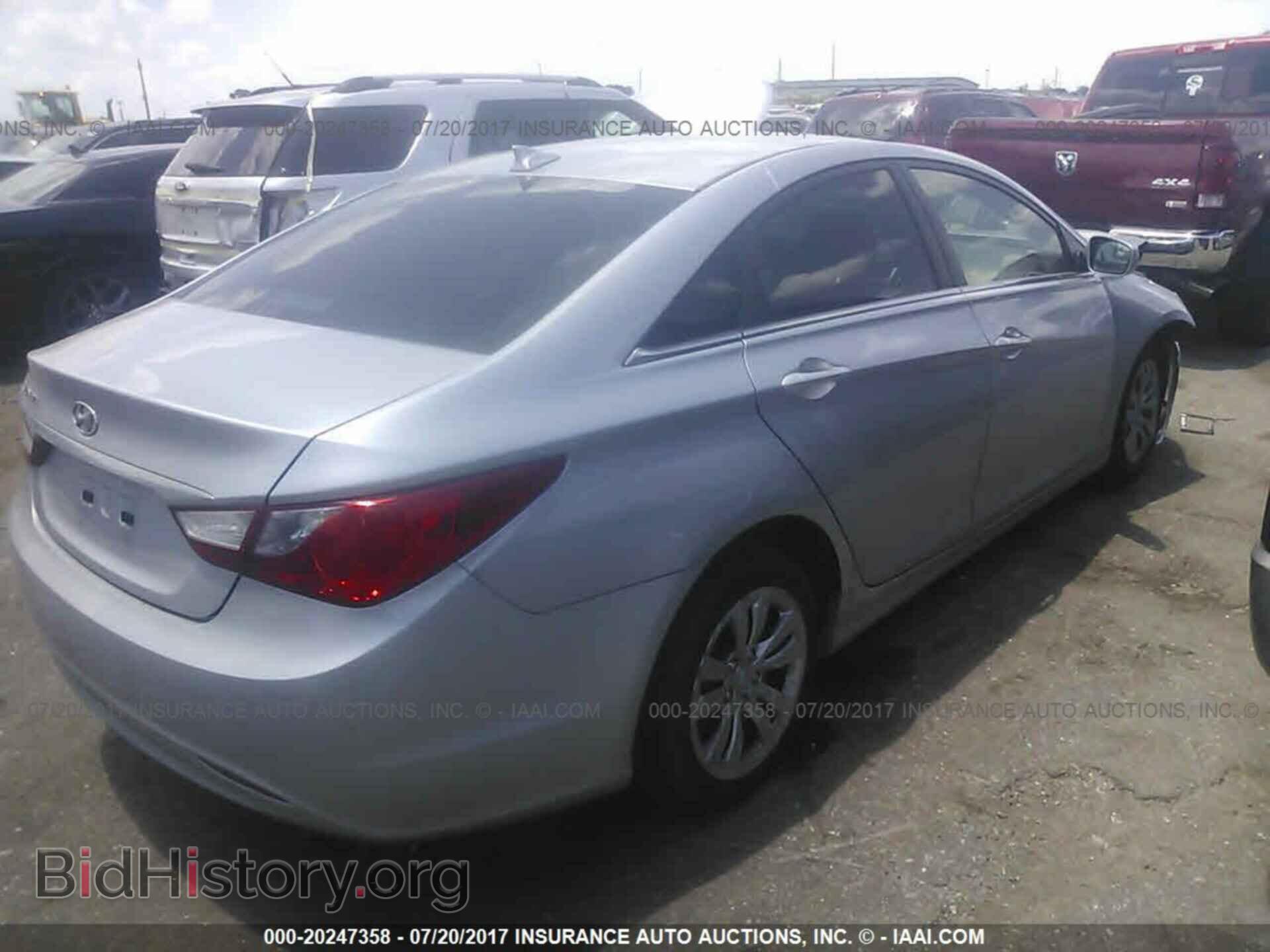 2012 Hyundai Sonata - VIN: 5NPEB4AC7CH333139 - Photo 4