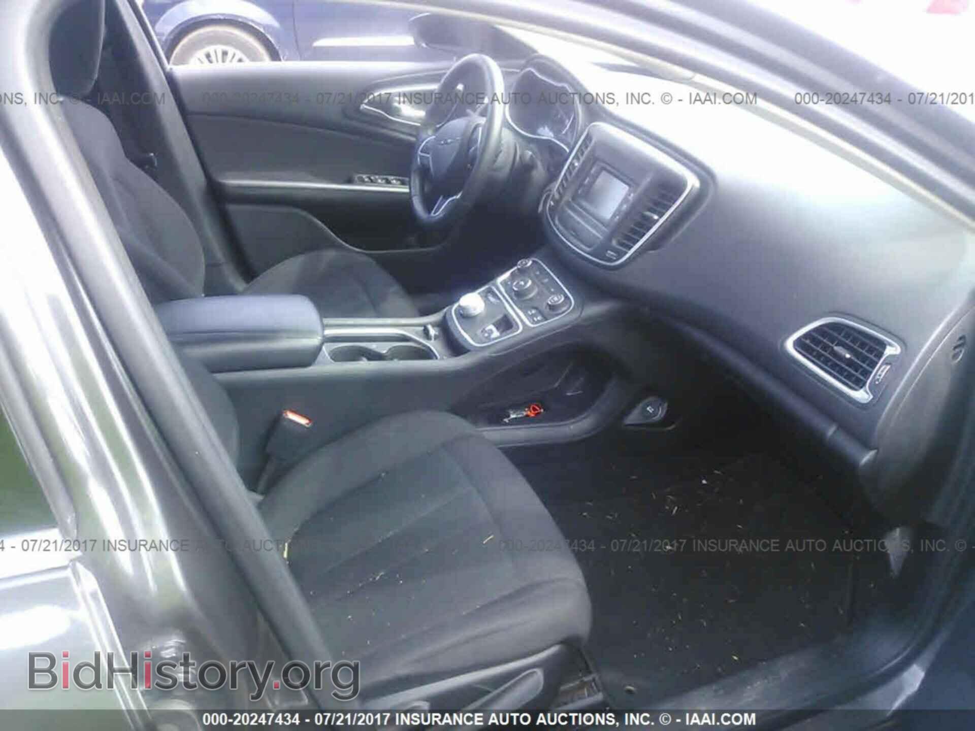 2015 Chrysler 200 - VIN: 1C3CCCAB6FN660954 - Photo 5