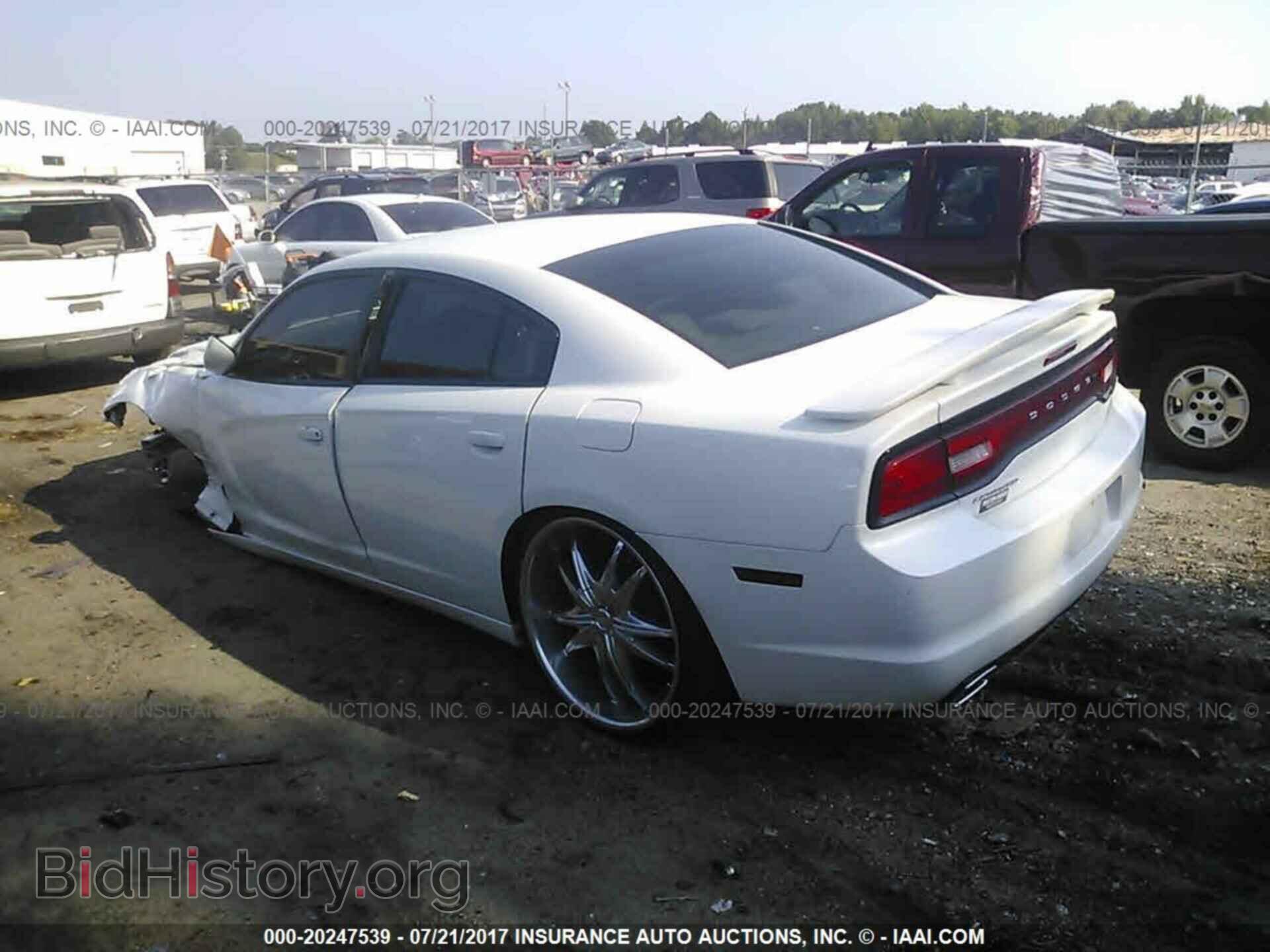 2014 Dodge Charger - VIN: 2C3CDXBG0EH323301 - Фото 3