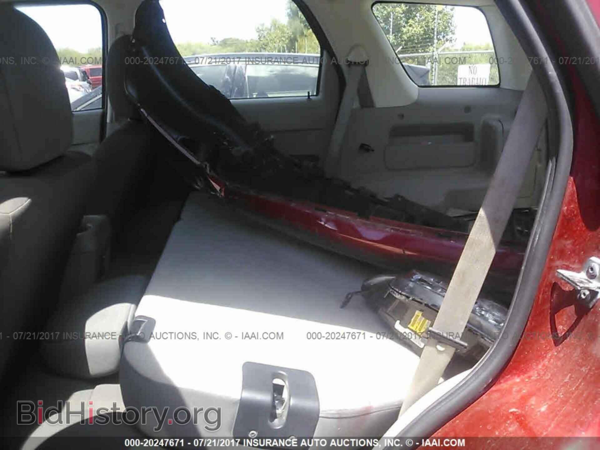 2011 Ford Escape - VIN: 1FMCU0C77BKB52709 - Photo 8