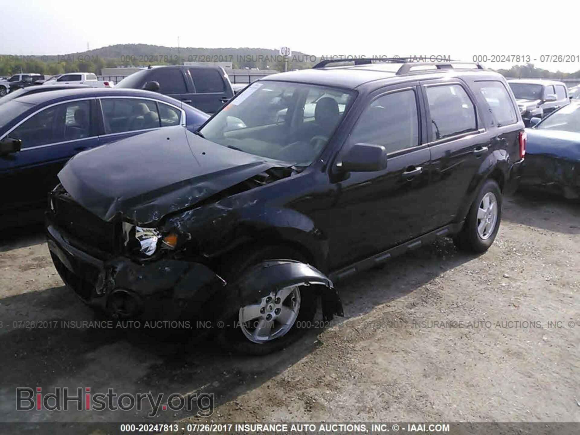 2011 Ford Escape - VIN: 1FMCU0C79BKA92531 - Photo 2