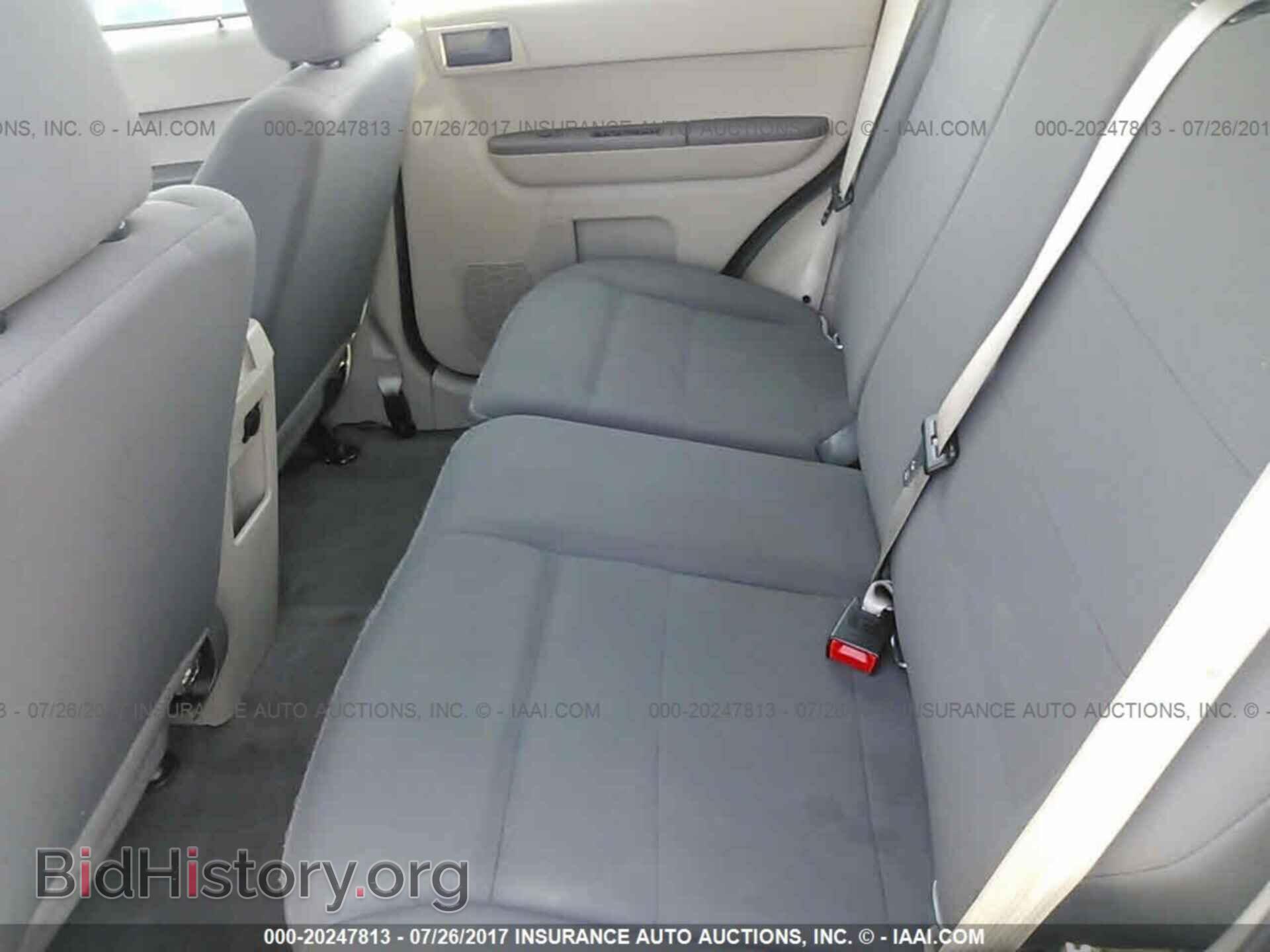 2011 Ford Escape - VIN: 1FMCU0C79BKA92531 - Photo 8