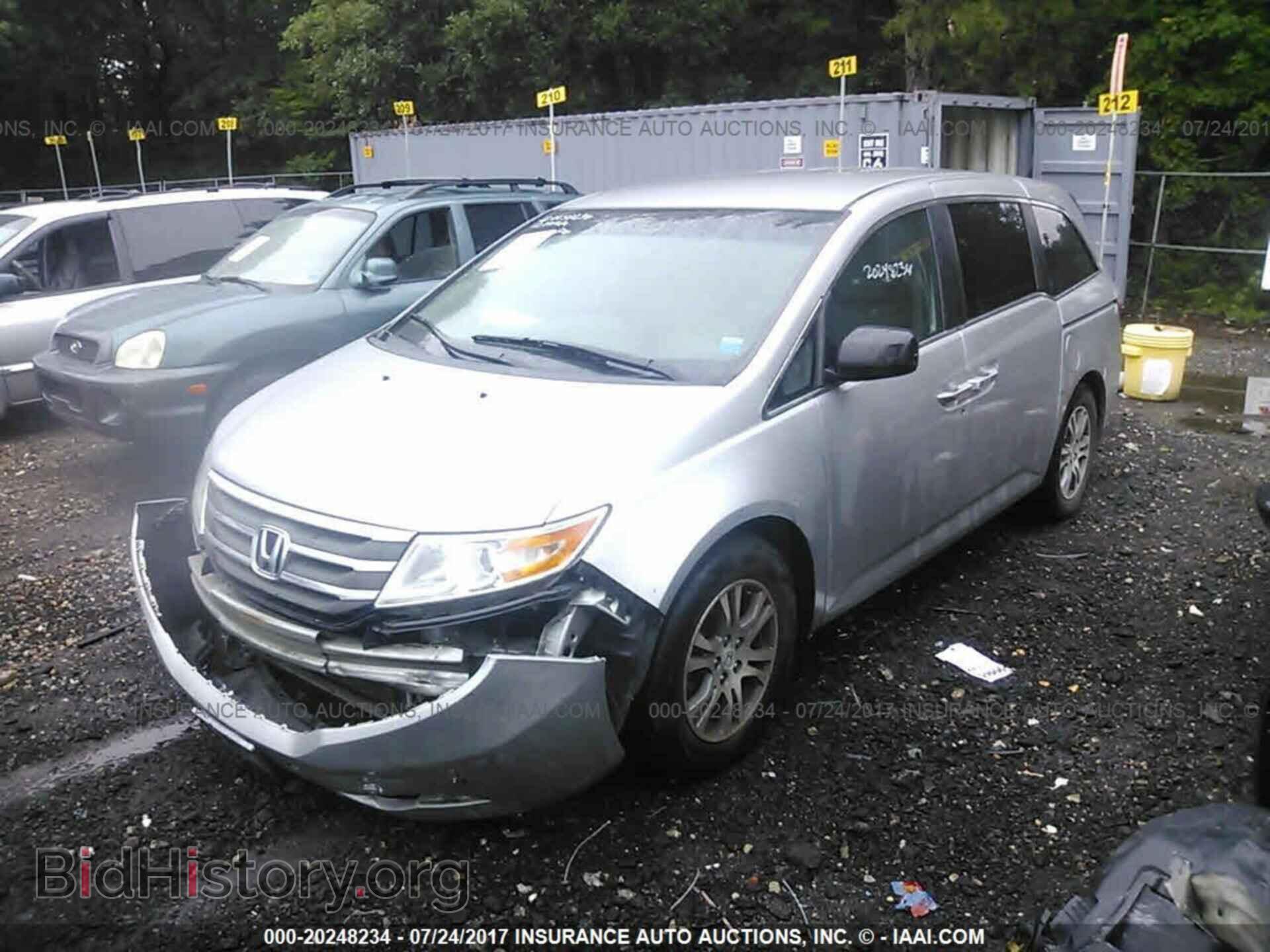 2012 Honda Odyssey - VIN: 5FNRL5H4XCB011094 - Фото 2