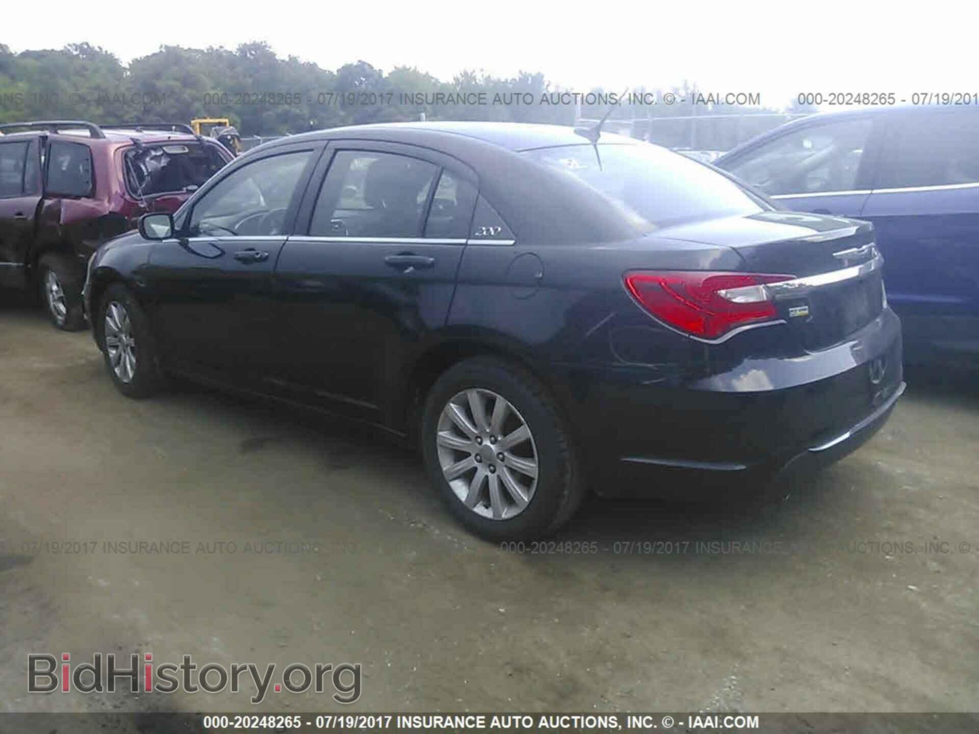 2014 Chrysler 200 - VIN: 1C3CCBBG1EN106417 - Фото 3