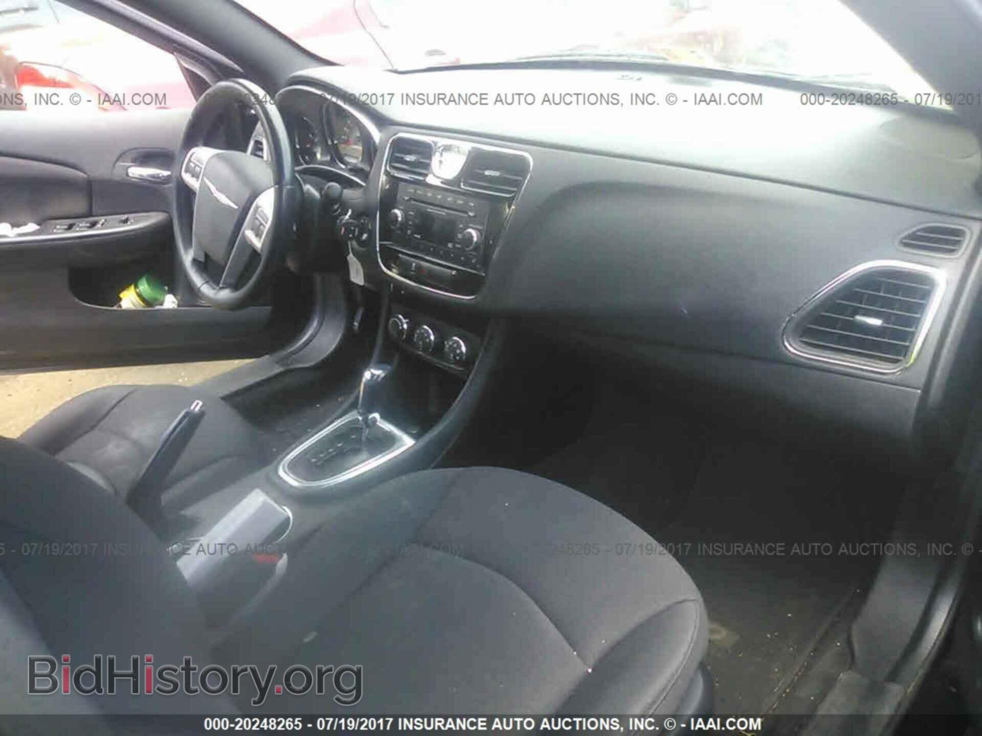 2014 Chrysler 200 - VIN: 1C3CCBBG1EN106417 - Фото 5